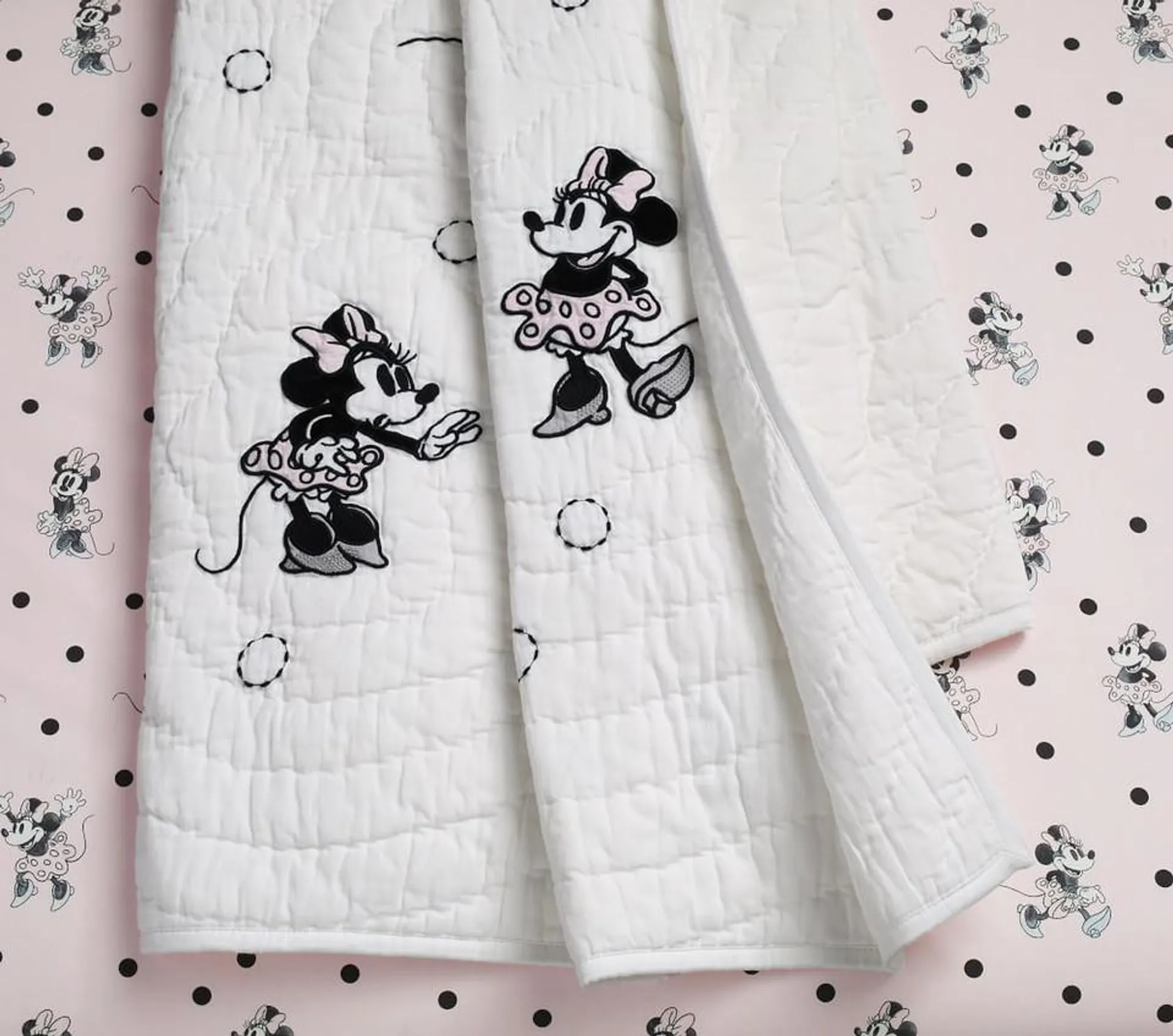 Disney Minnie Mouse Baby Comforter