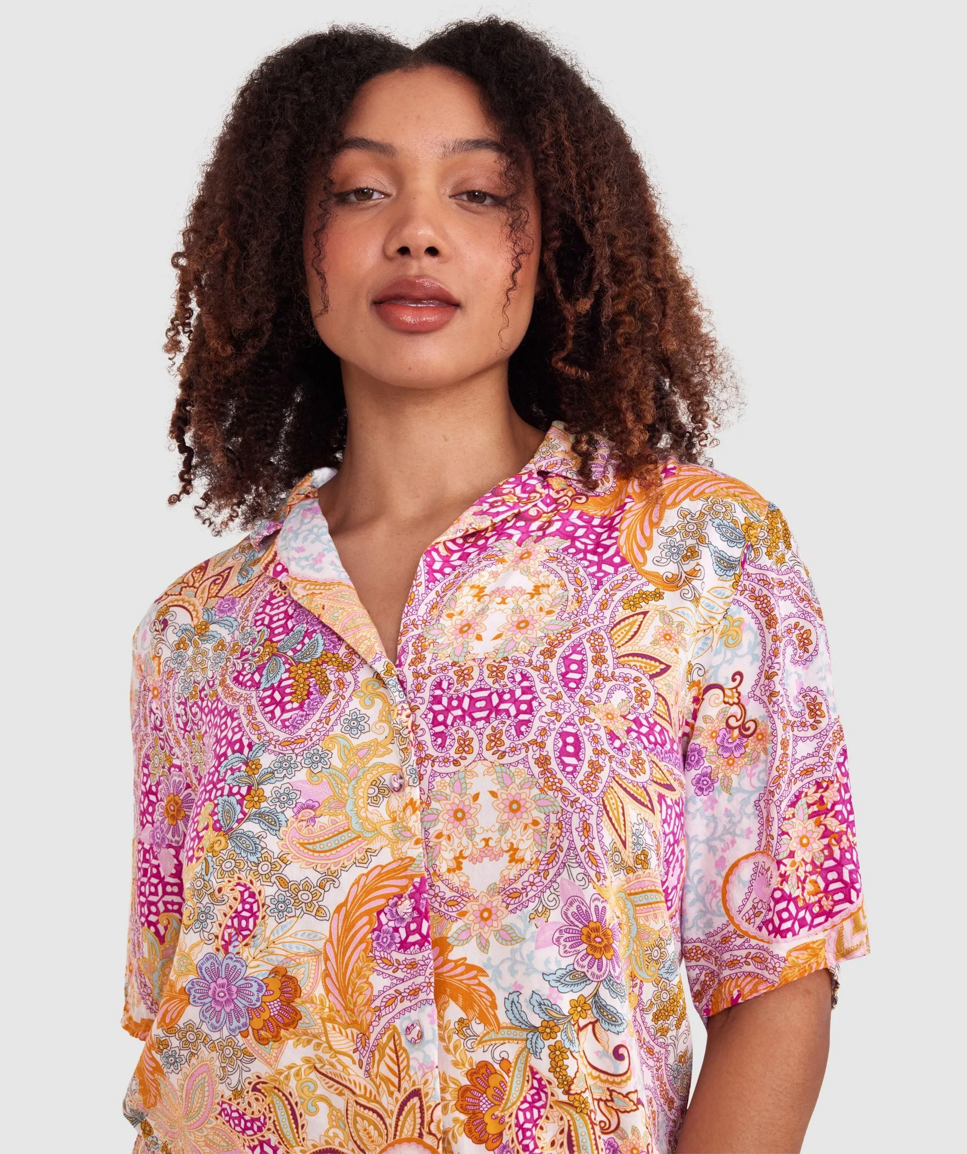 Palmer Short Sleeve - Print Paisley