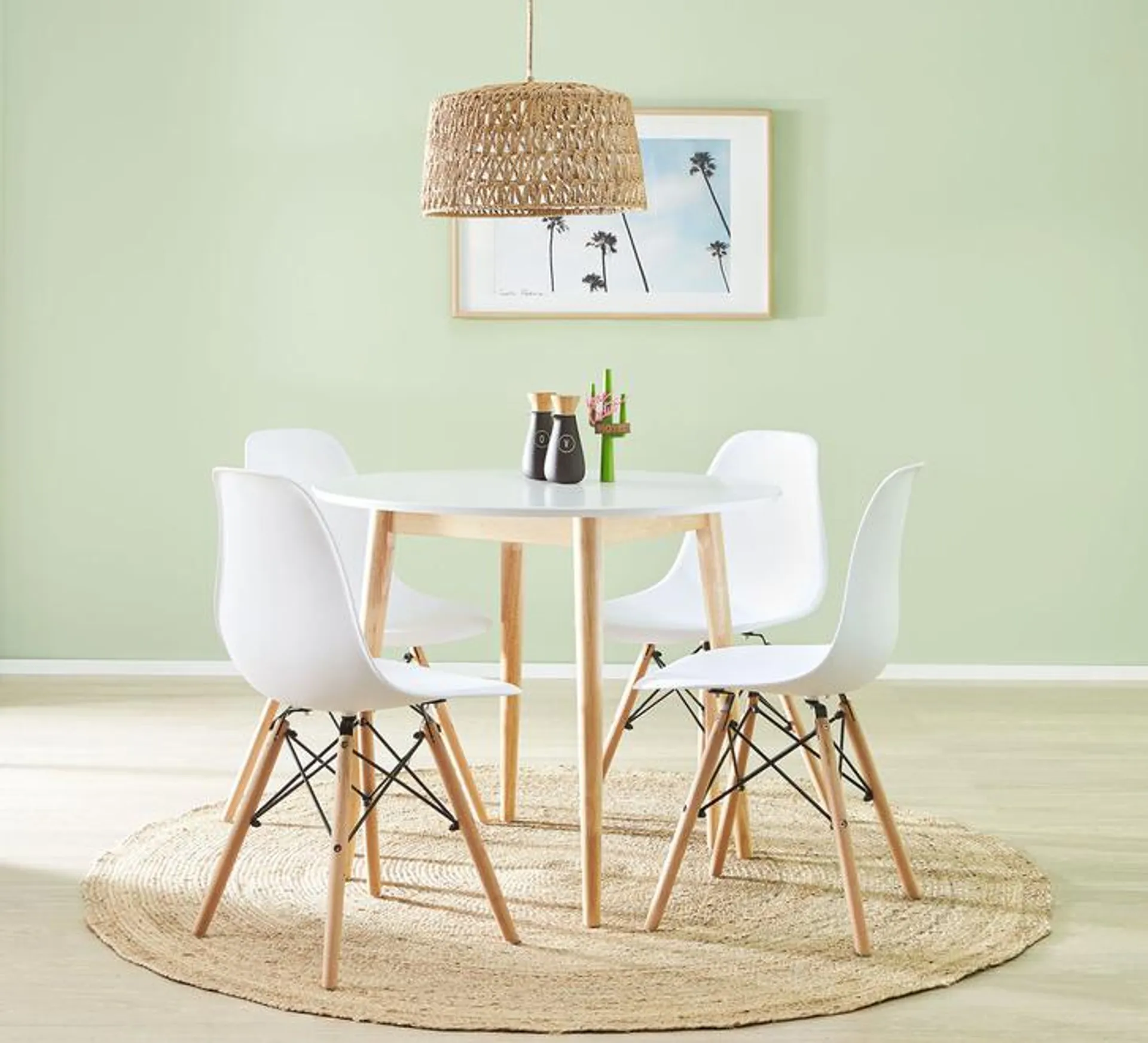 Toto 4 Seater Dining Set With Eames Chairs