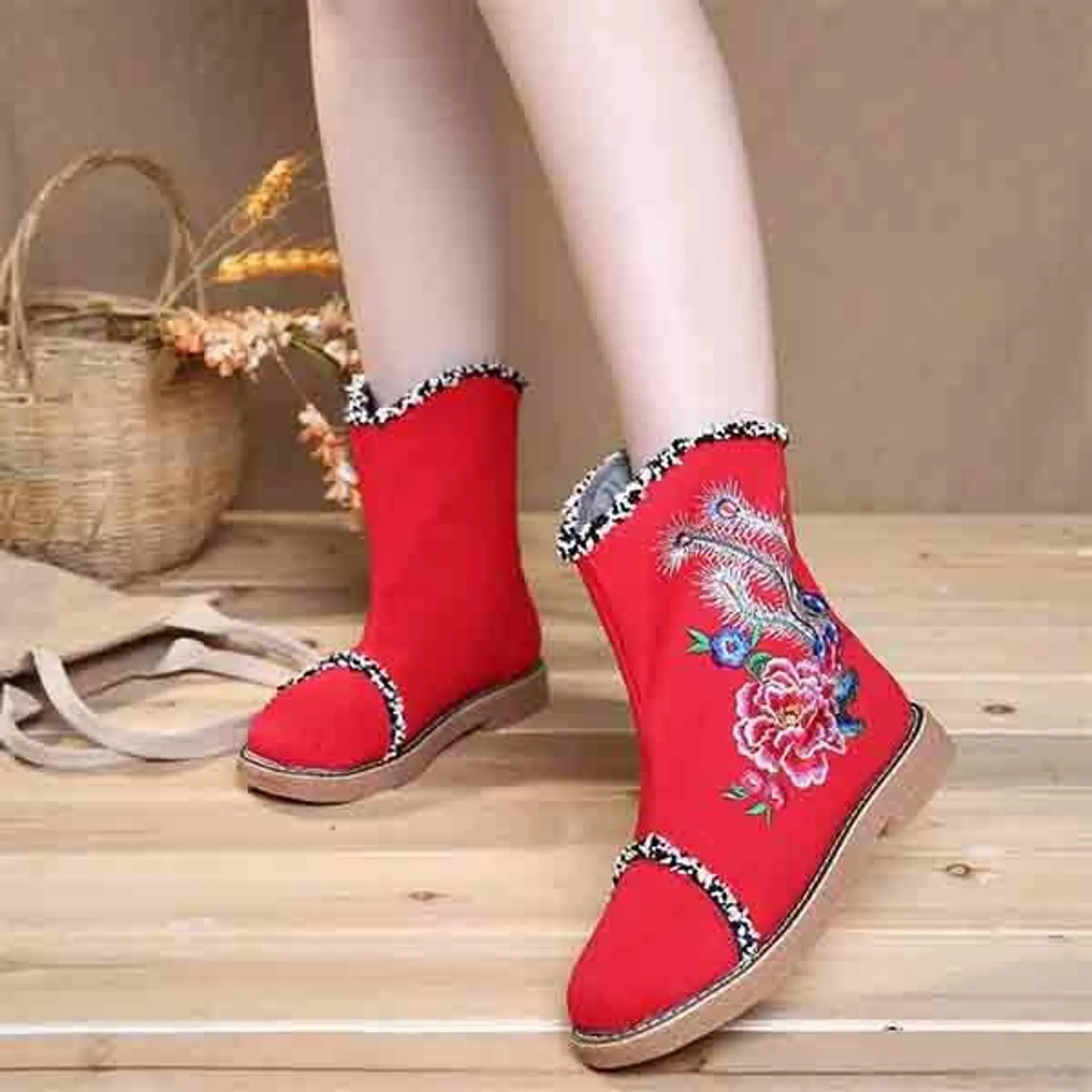 Newchic Embroidered Flower Warm Fur Lining Folkways Mid Calf Flat Boots