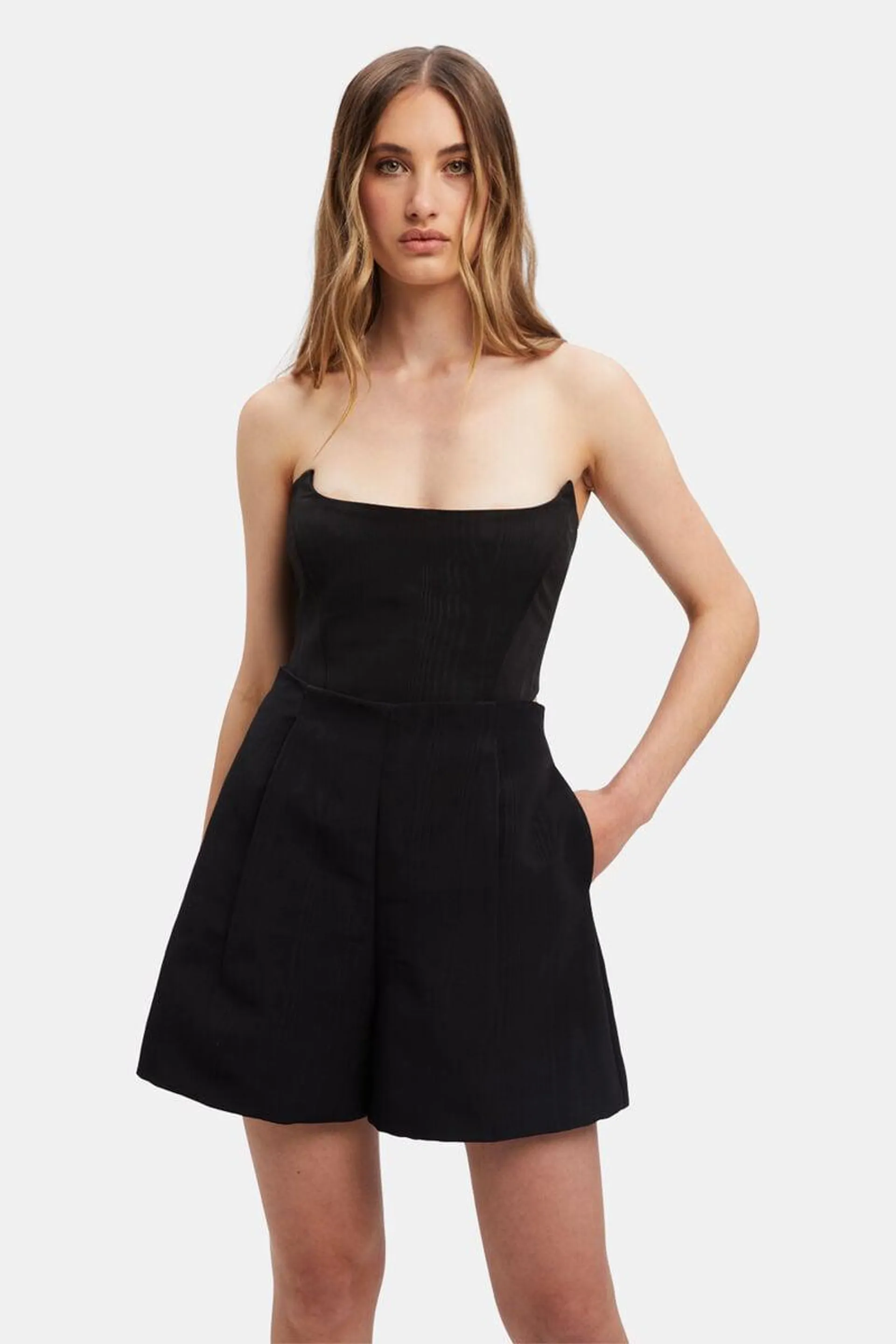 thea high waisted short in black