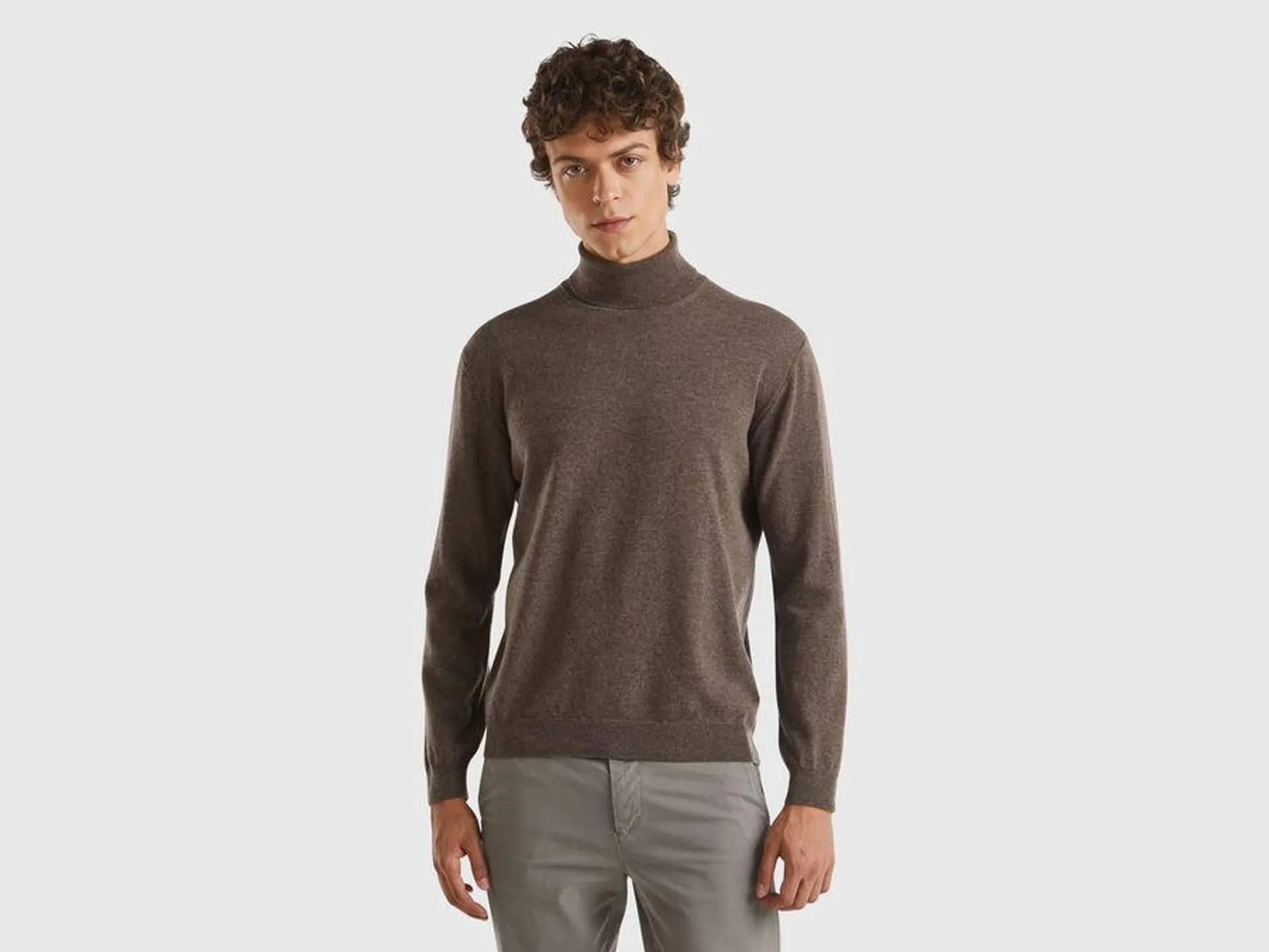 Brown turtleneck in pure Merino wool