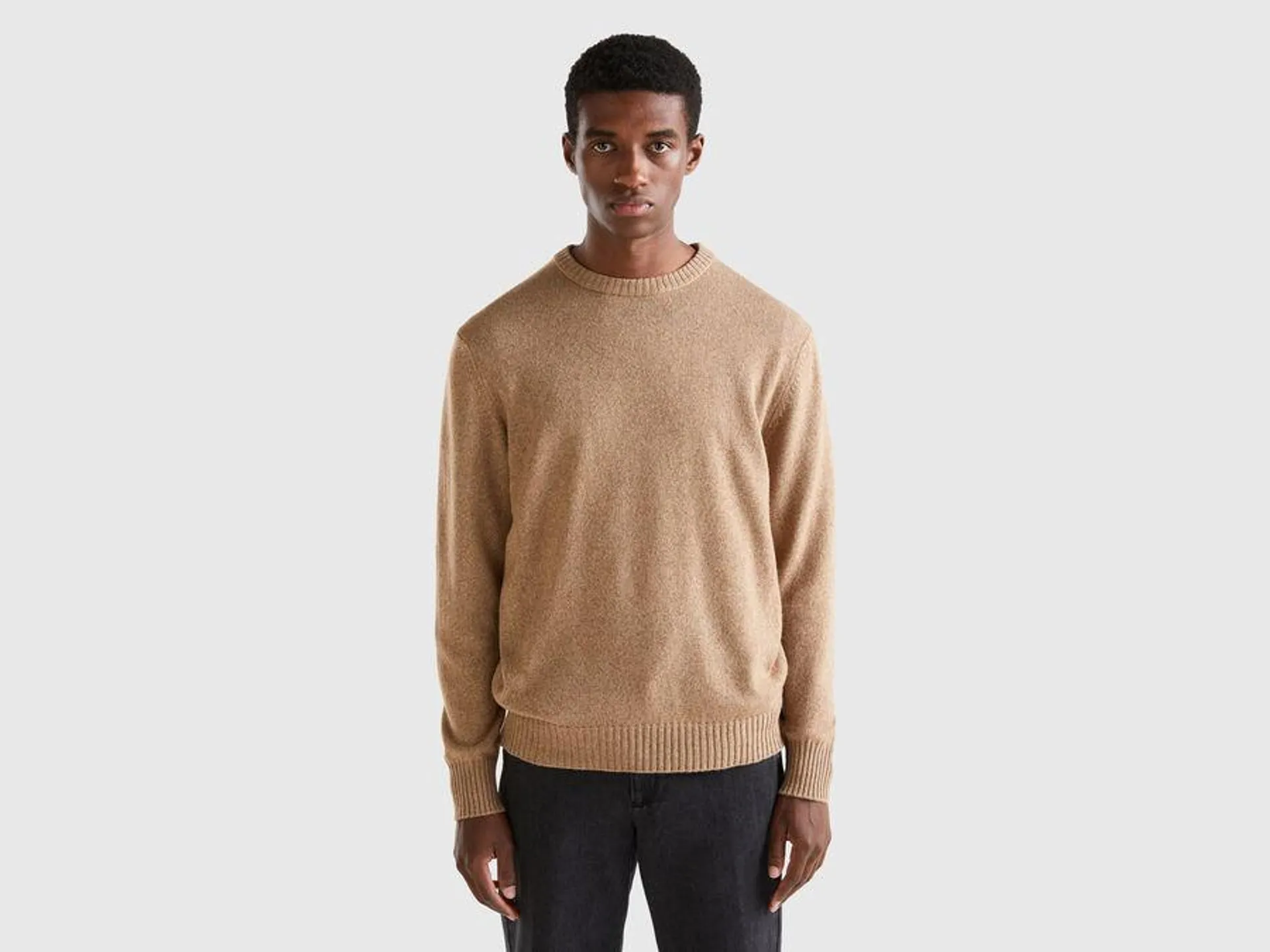 Crew neck sweater in cashmere and wool blend