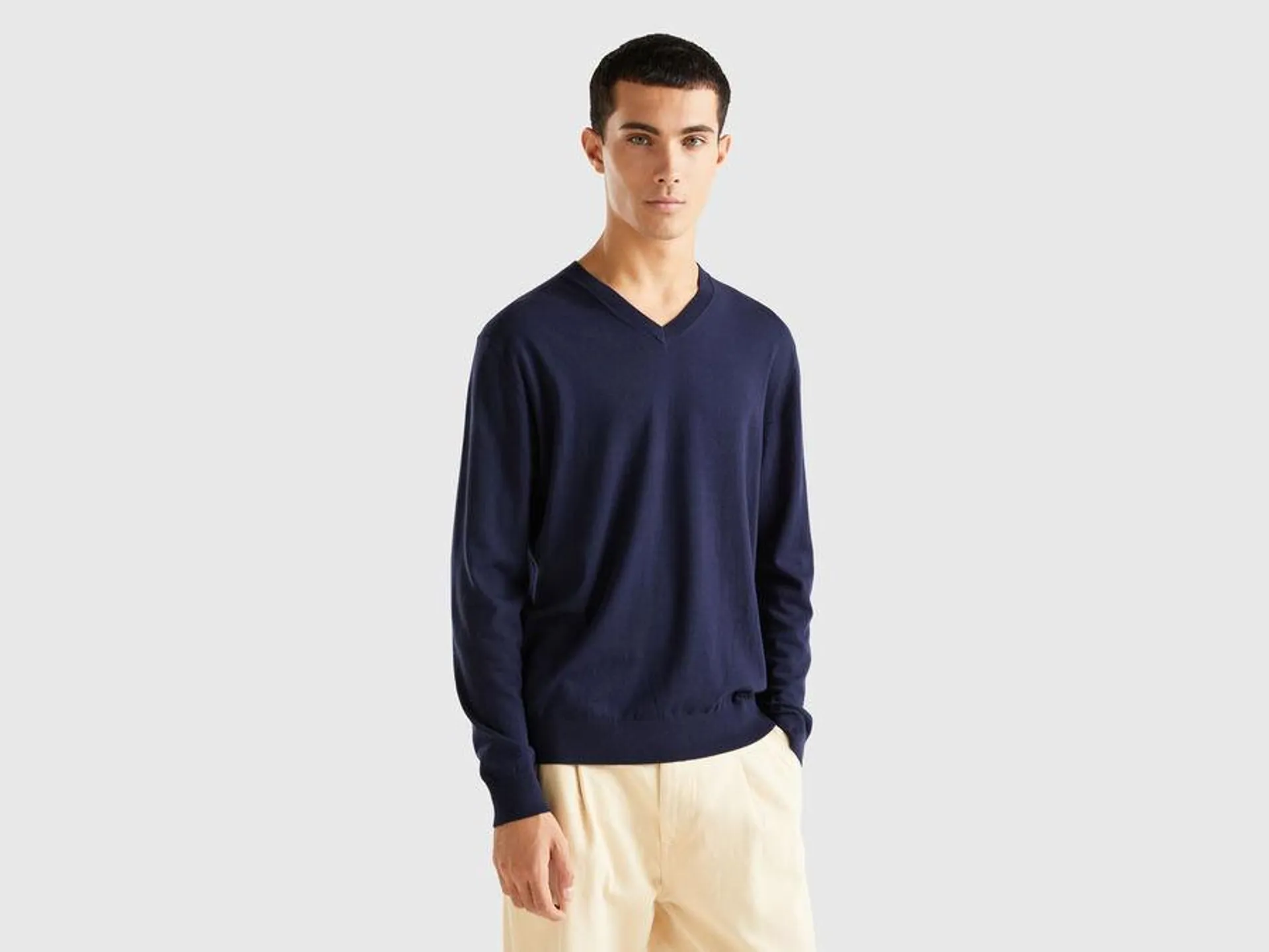 V-neck sweater in lightweight cotton blend