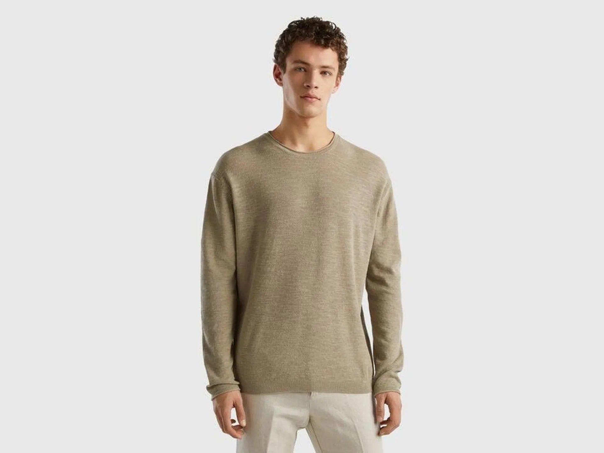 Regular fit sweater in linen blend