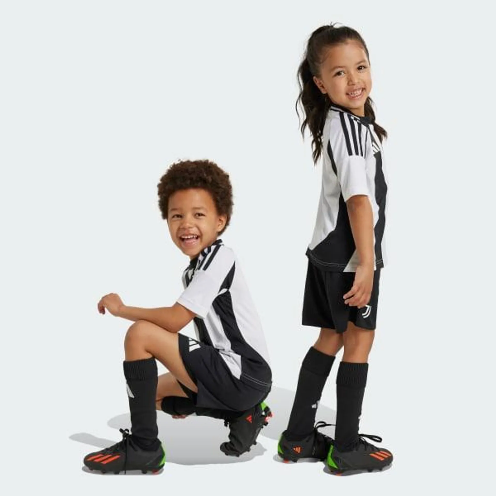 Juventus 24/25 Home Mini Kit Kids