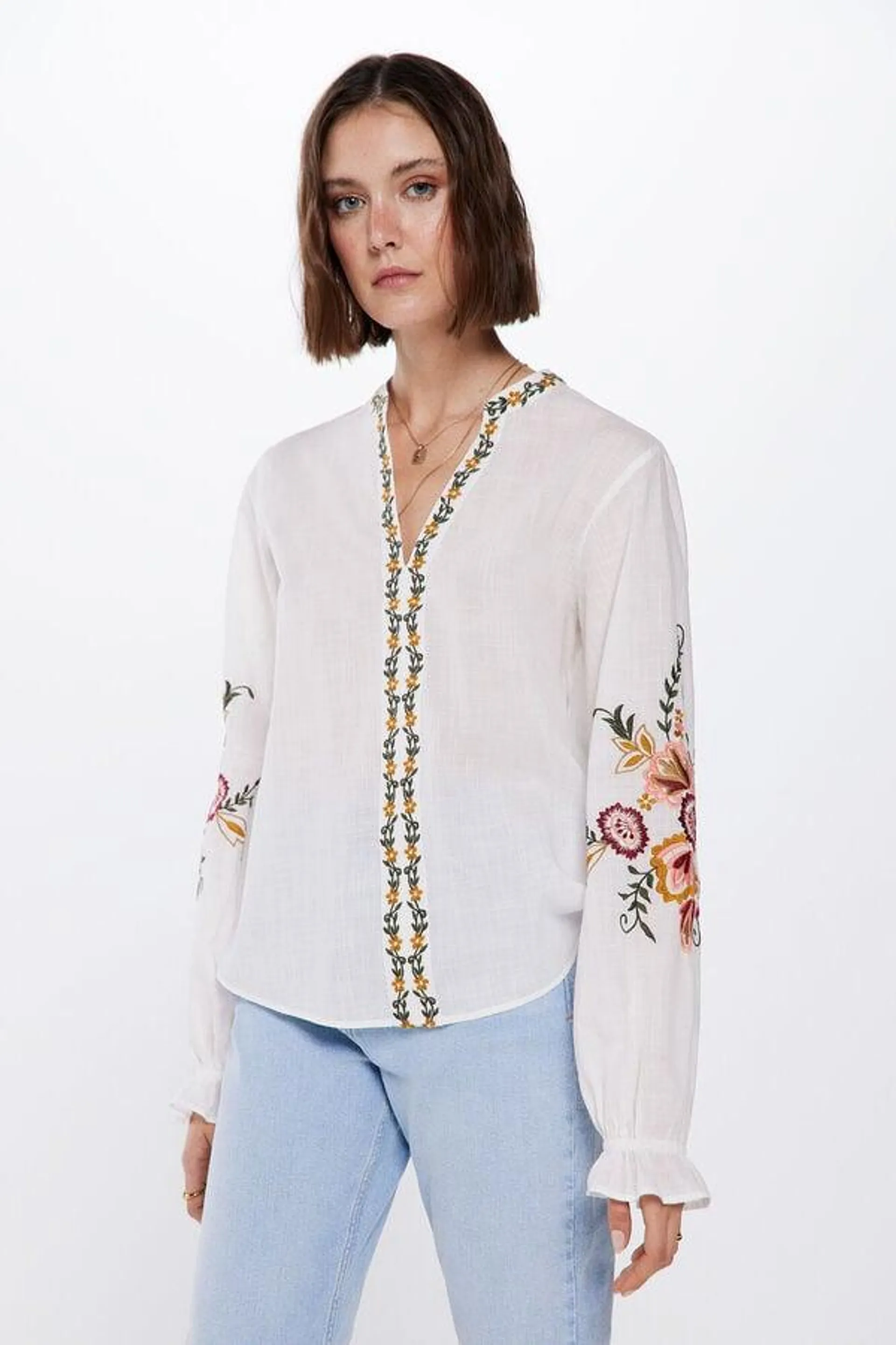 Blusa Bordados Flores