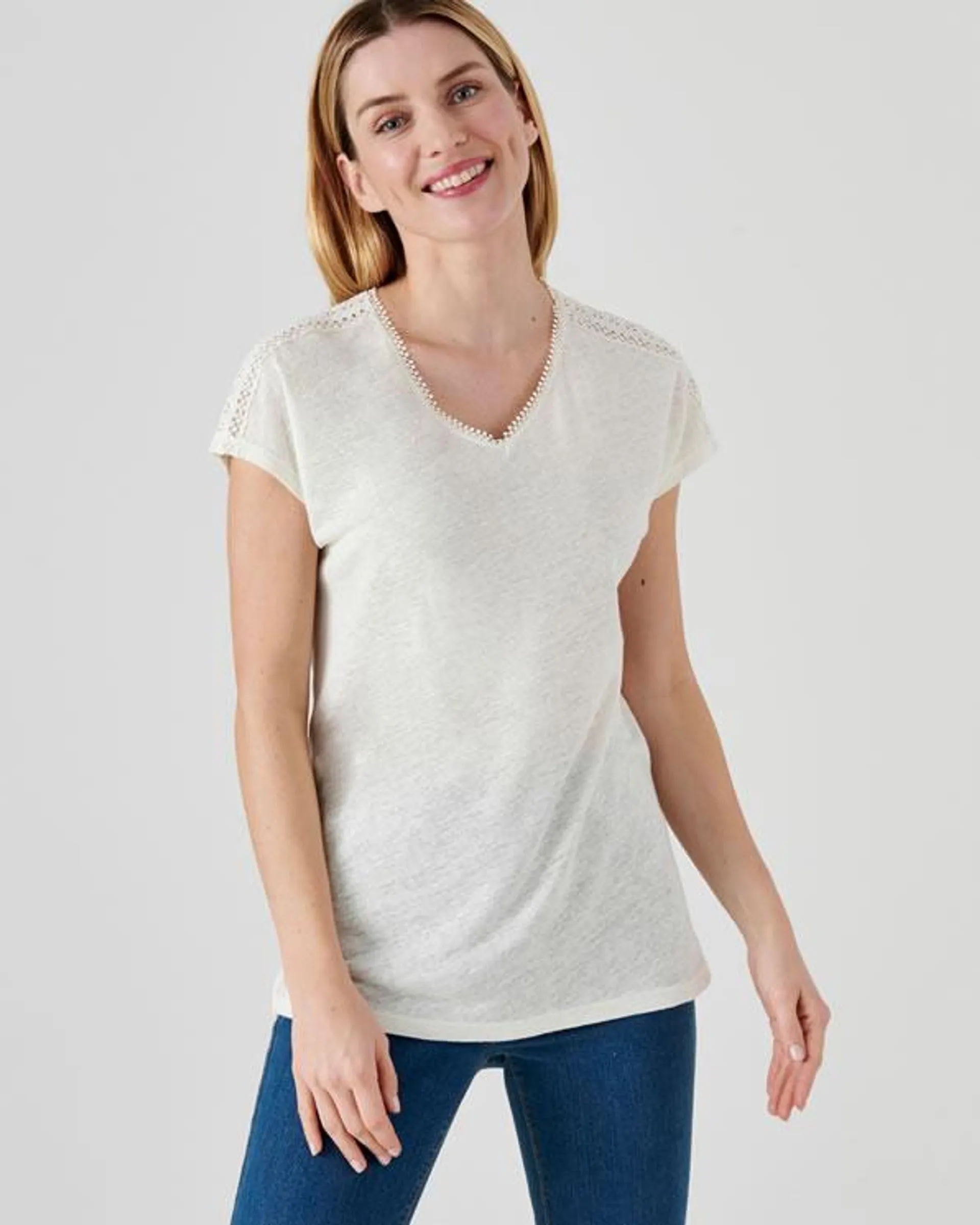 T-shirt met glanseffect in *linnenmix met viscose