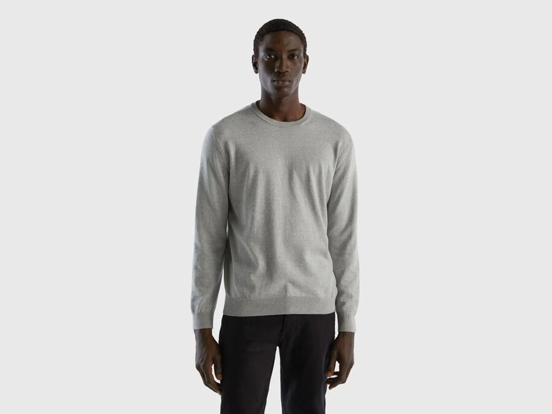 Crew neck sweater in 100% cotton