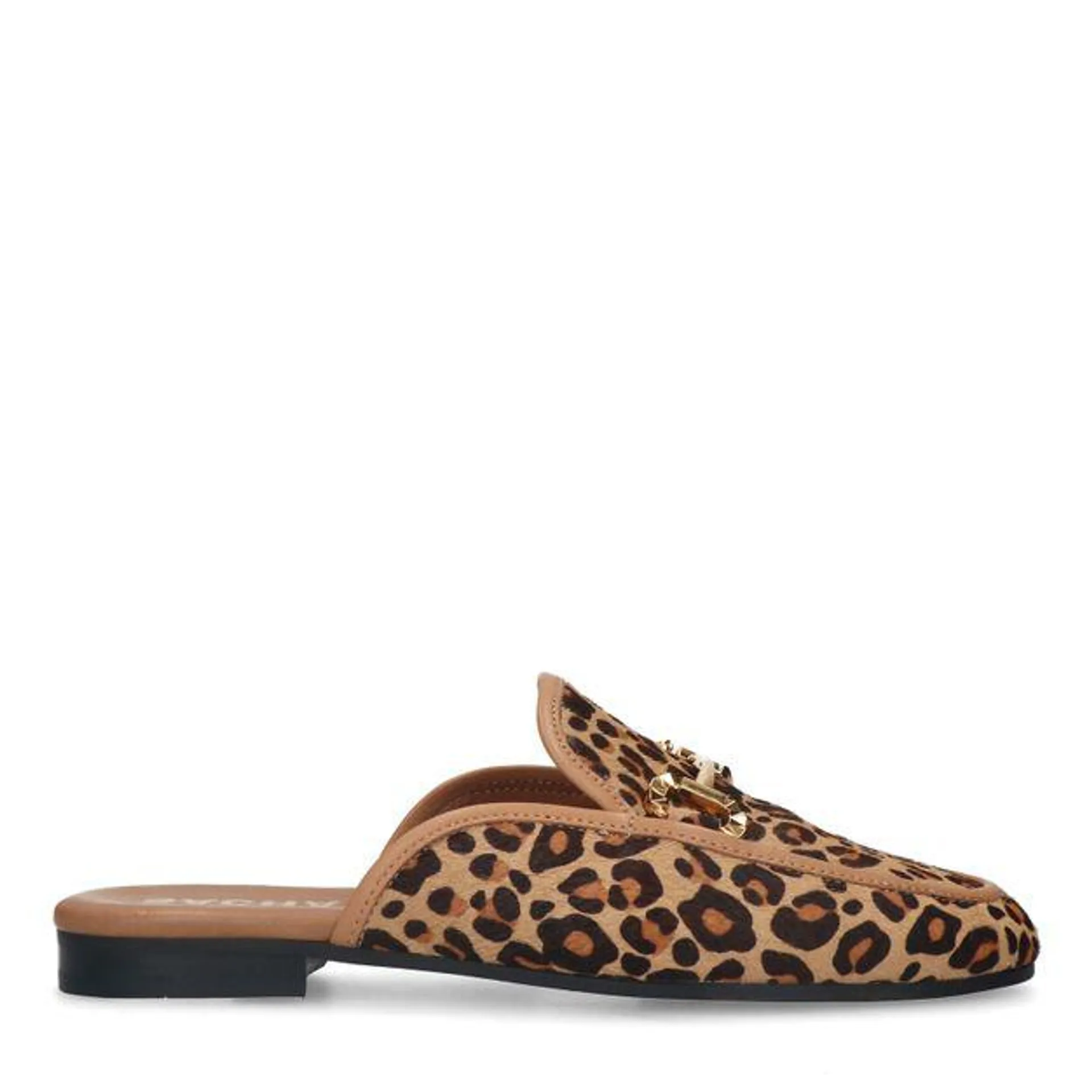 Leopard slip on loafers met goudkleurige chain