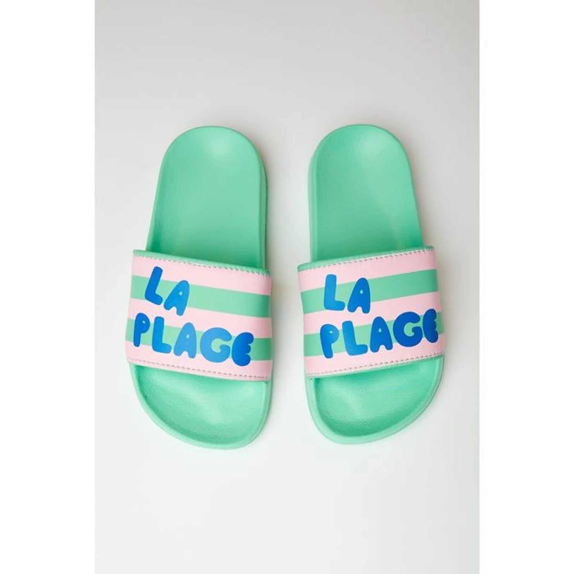 Kids slippers la plage