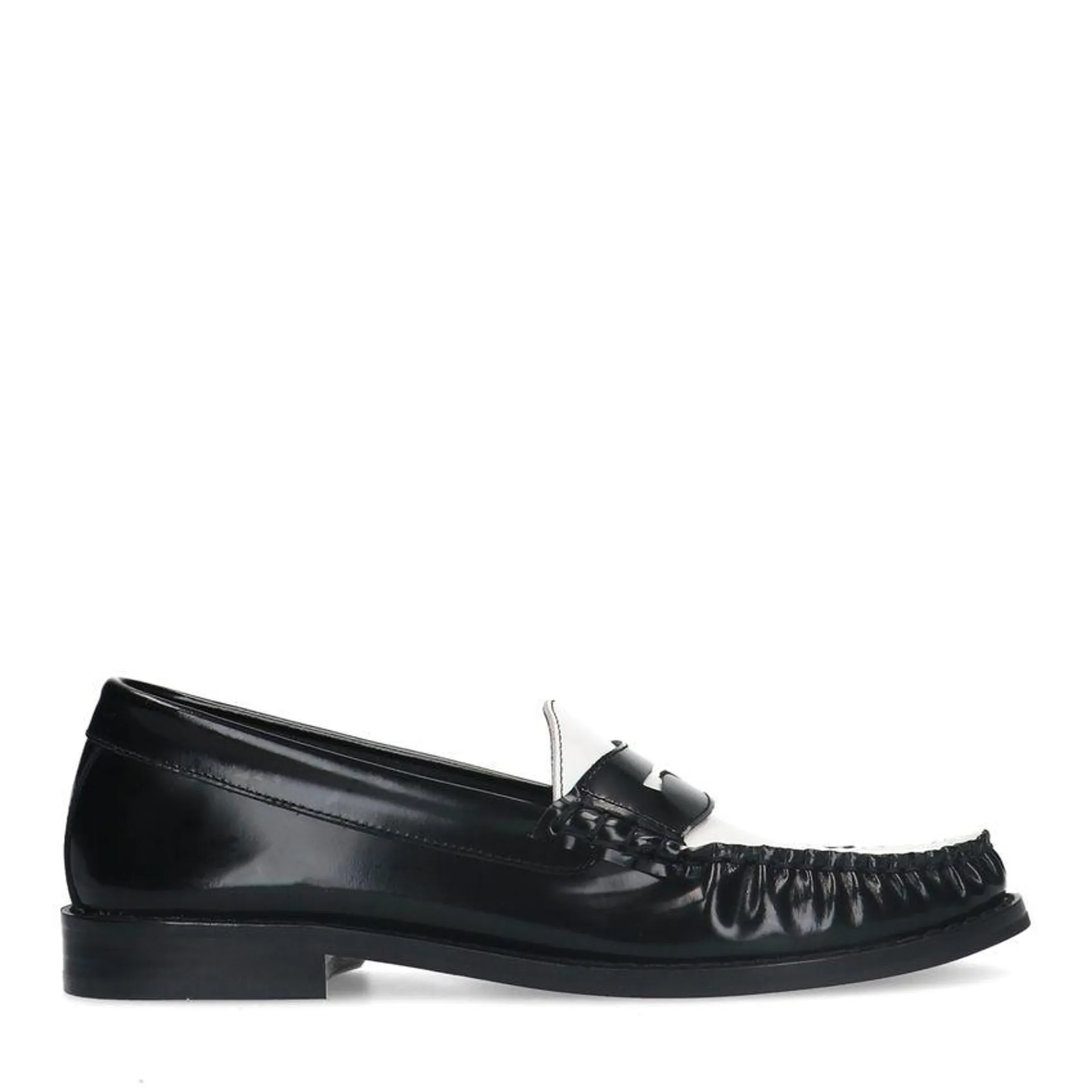 Zwarte leren loafers met wit detail