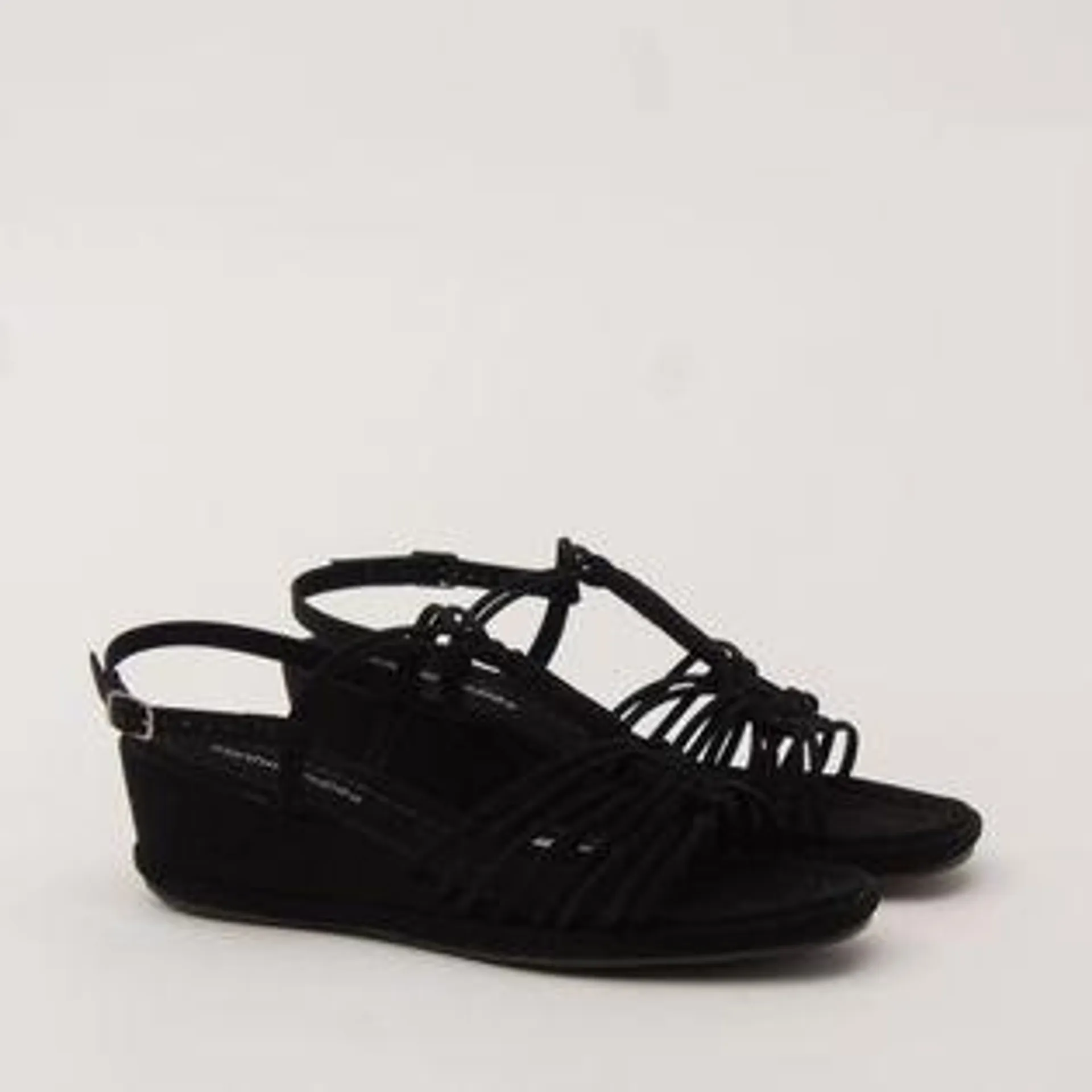 Anabela em nobuck com cabedal macrame - PRETA