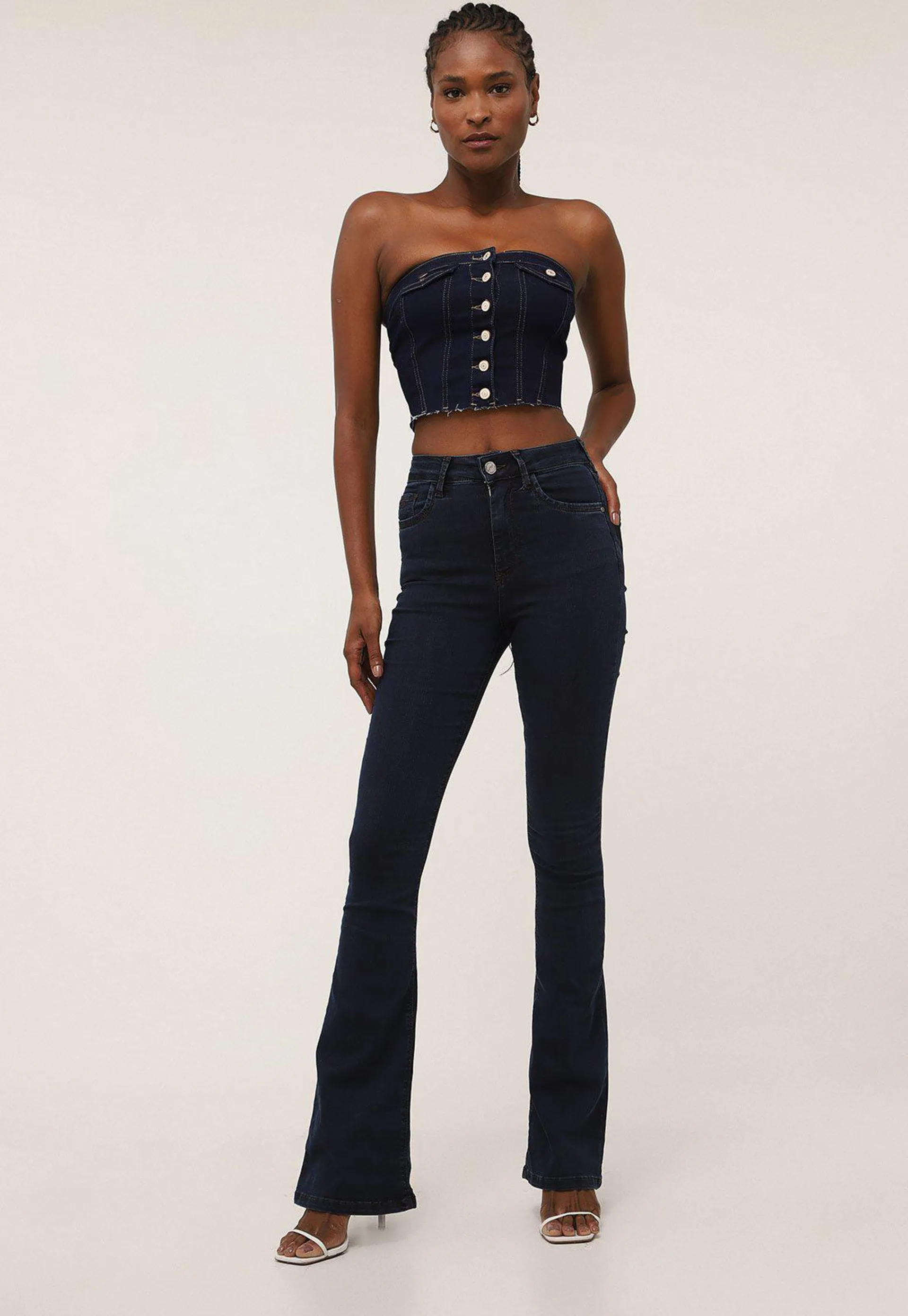 Calça Jeans Lez a Lez Flare Lisa Azul-Marinho