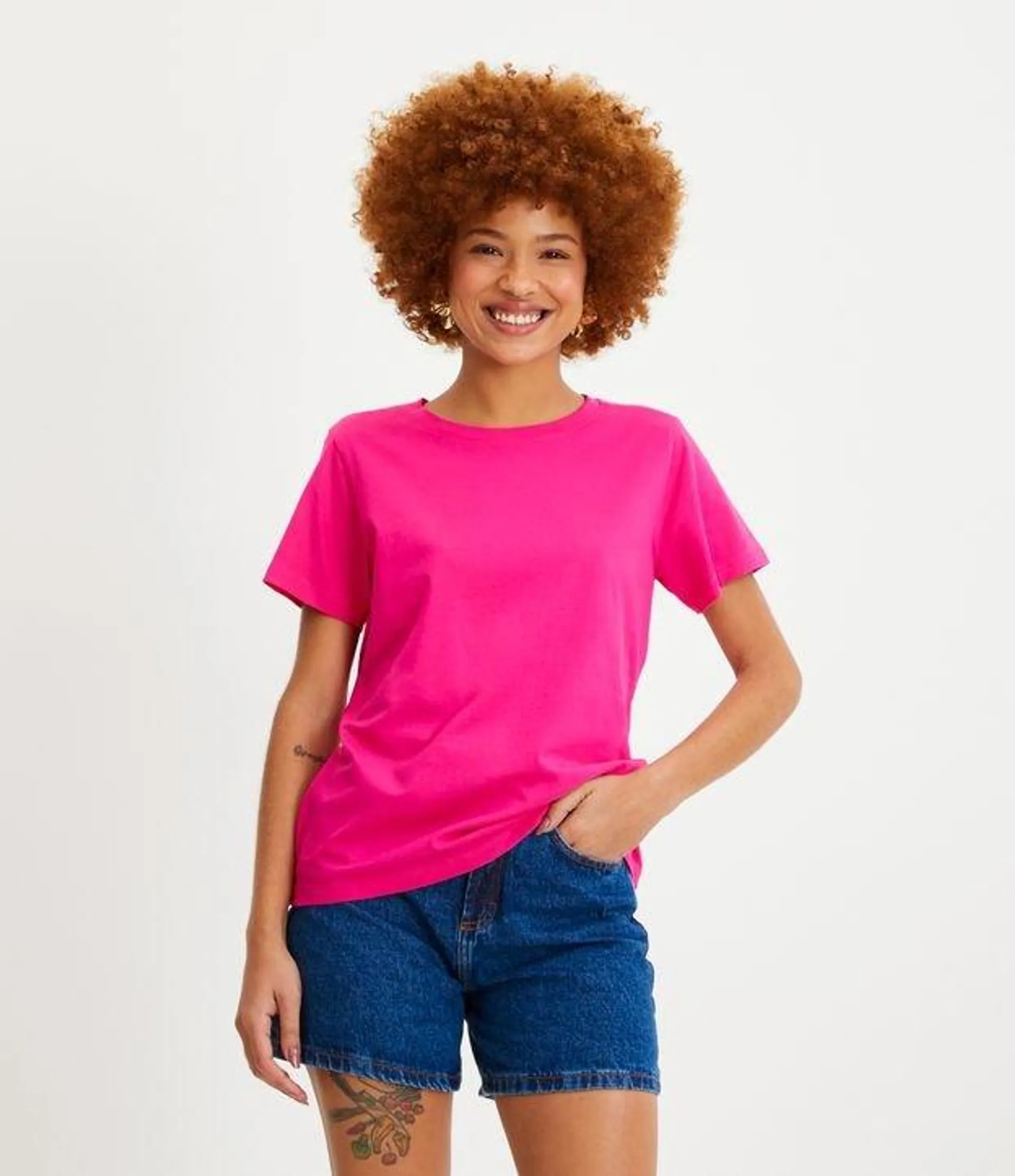 Camiseta em Algodão Peruano com Gola Redonda e Manga Curta Rosa