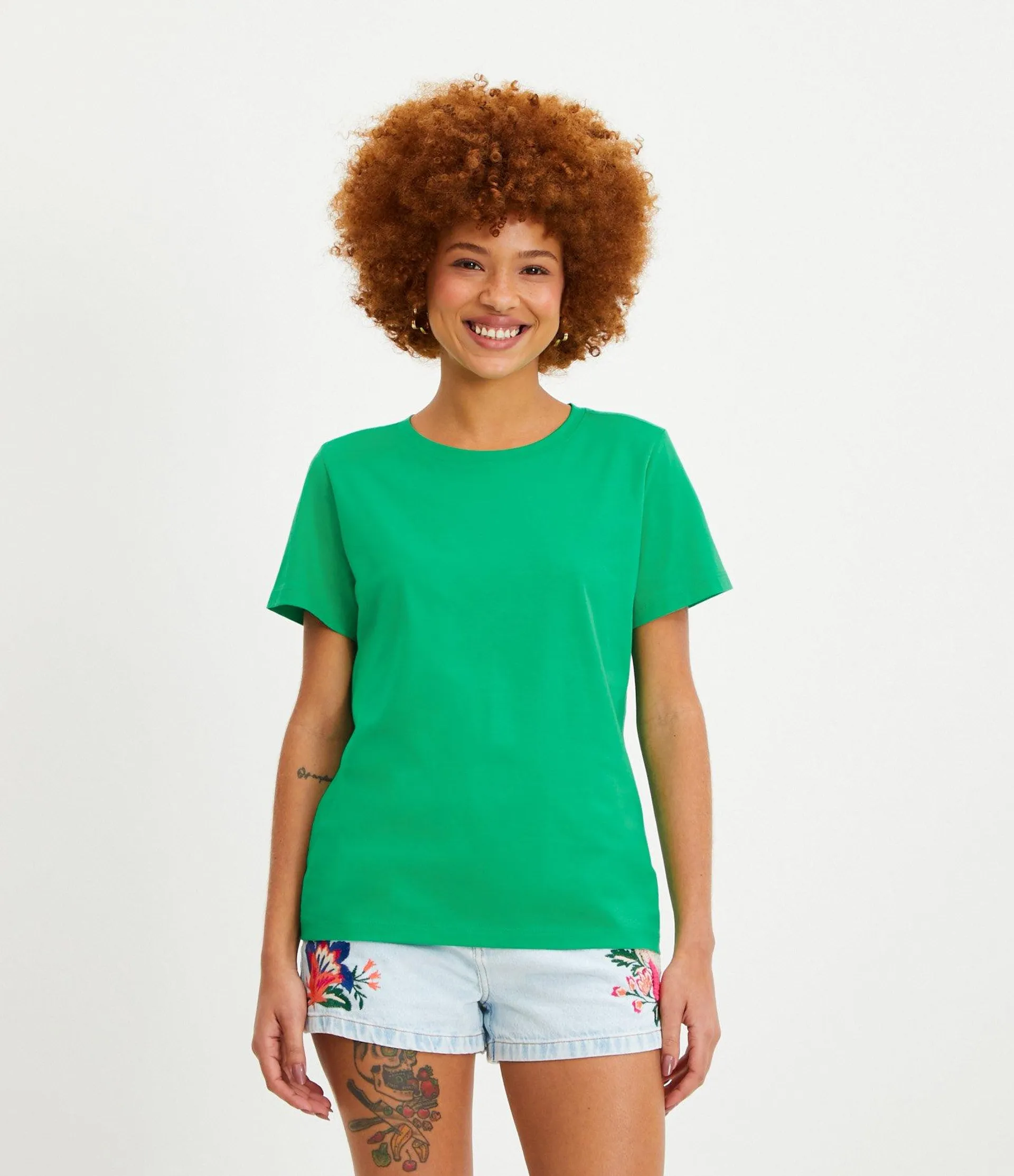 Camiseta em Algodão Peruano com Gola Redonda e Manga Curta Verde