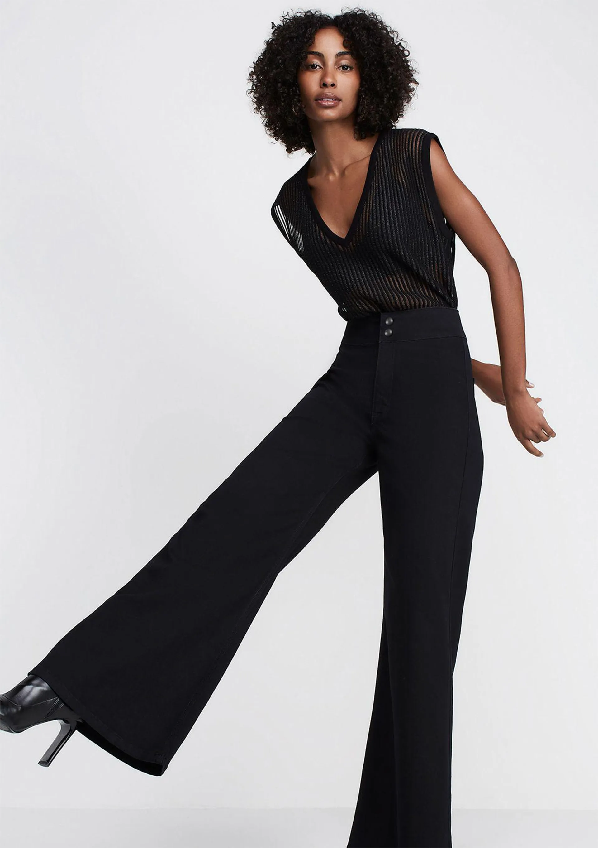 Calça Jeans Pantalona Jegging Cintura Super Alta - Preto
