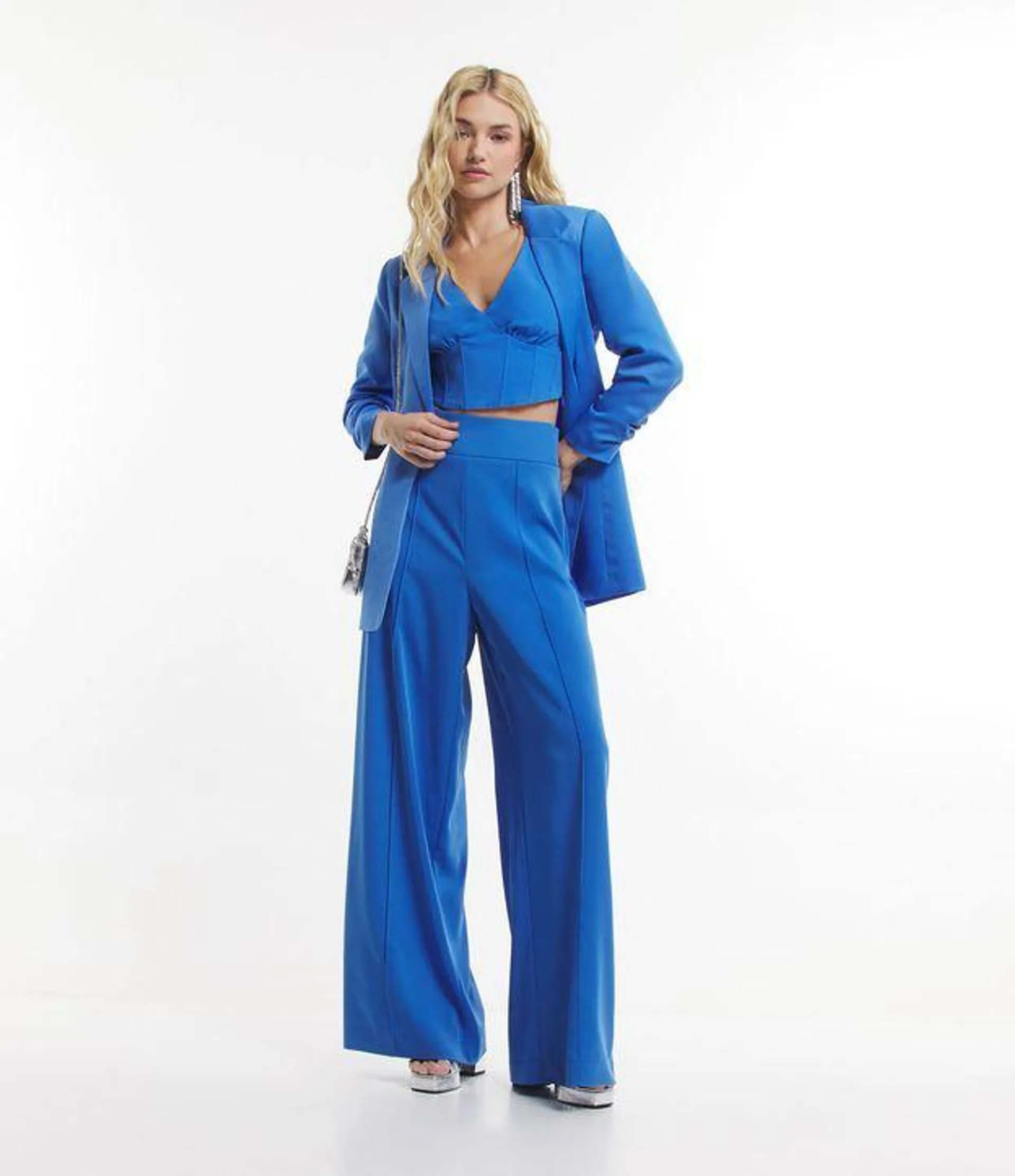 Calça Pantalona em Crepe com Friso Frontal Azul