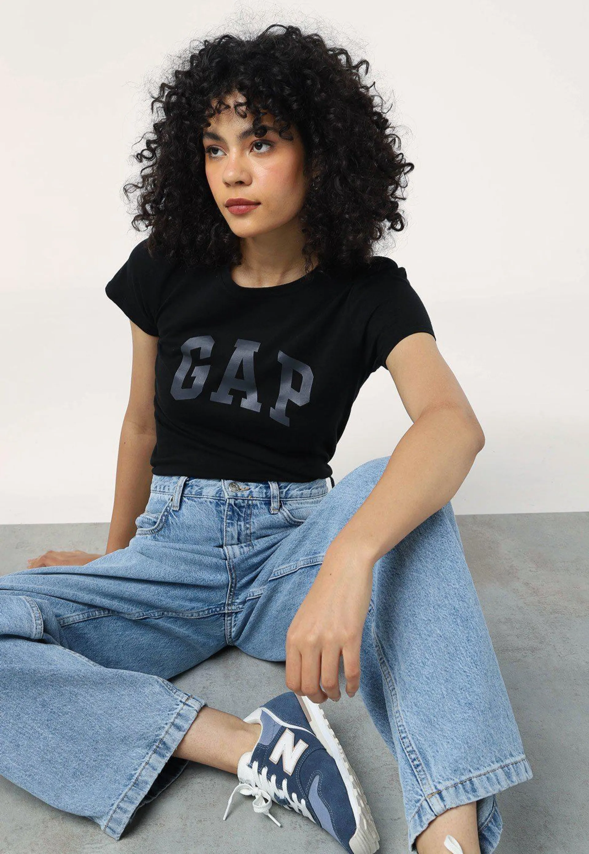 Camiseta GAP Logo Preta