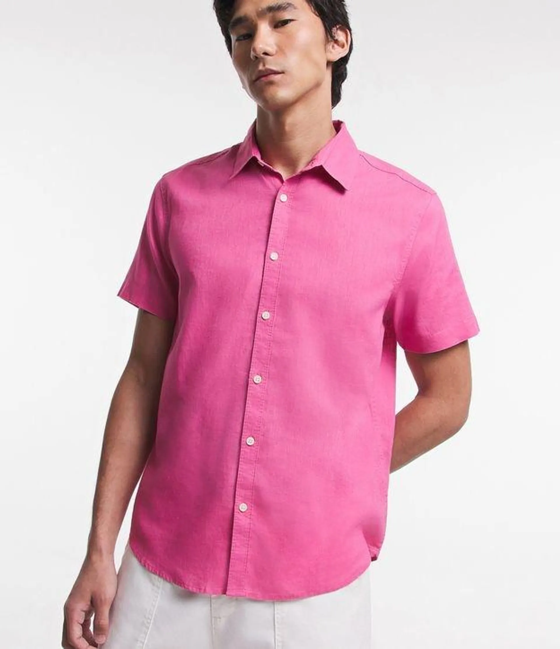 Camisa Comfort Básica em Linho com Manga Curta Rosa