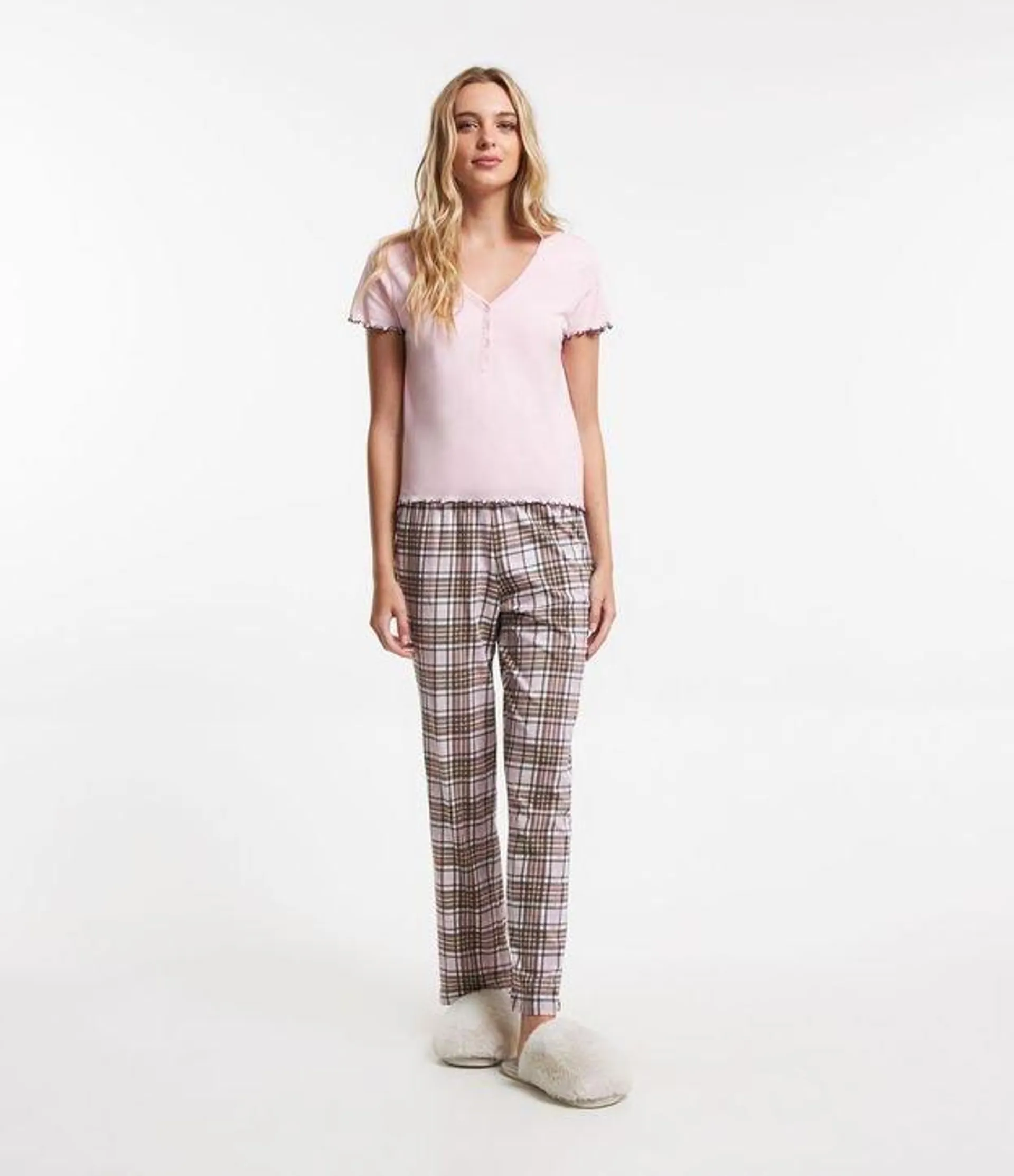 Pijama Longo em Meia Malha com Estampa Xadrez Rosa