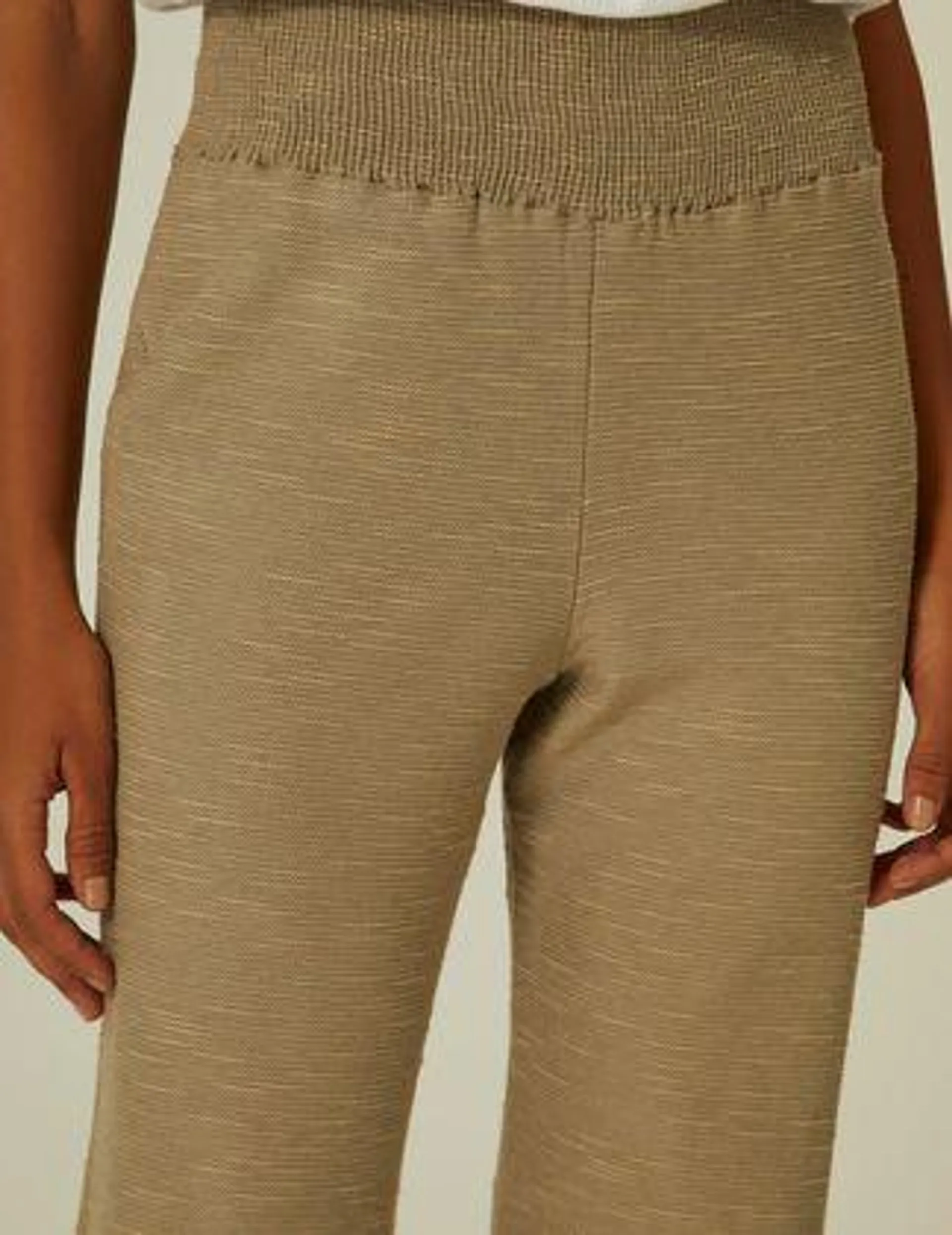 Calça Cós e Punho Lastex