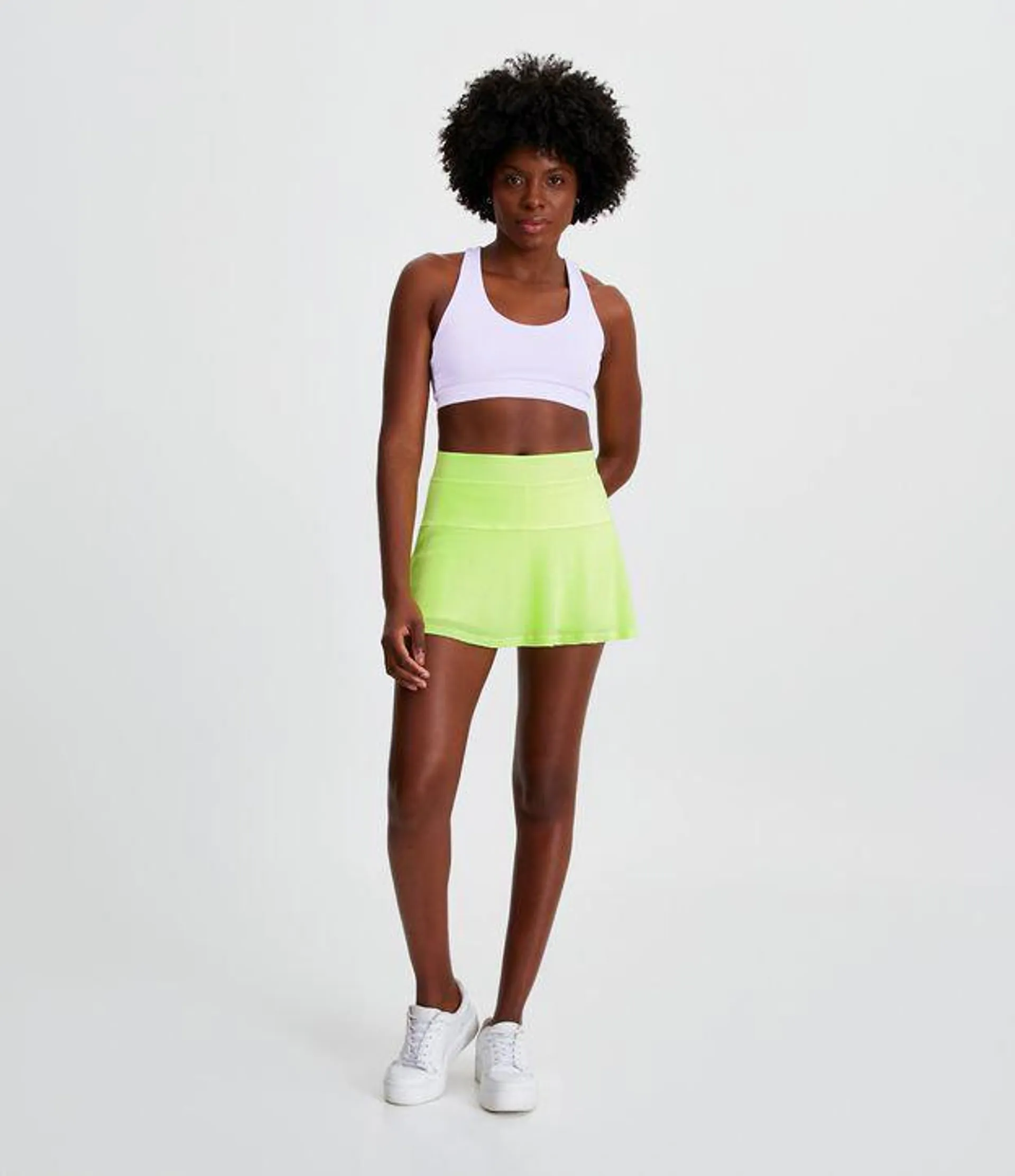 Short Saia Esportivo em Poliamida com Textura e Recortes Verde