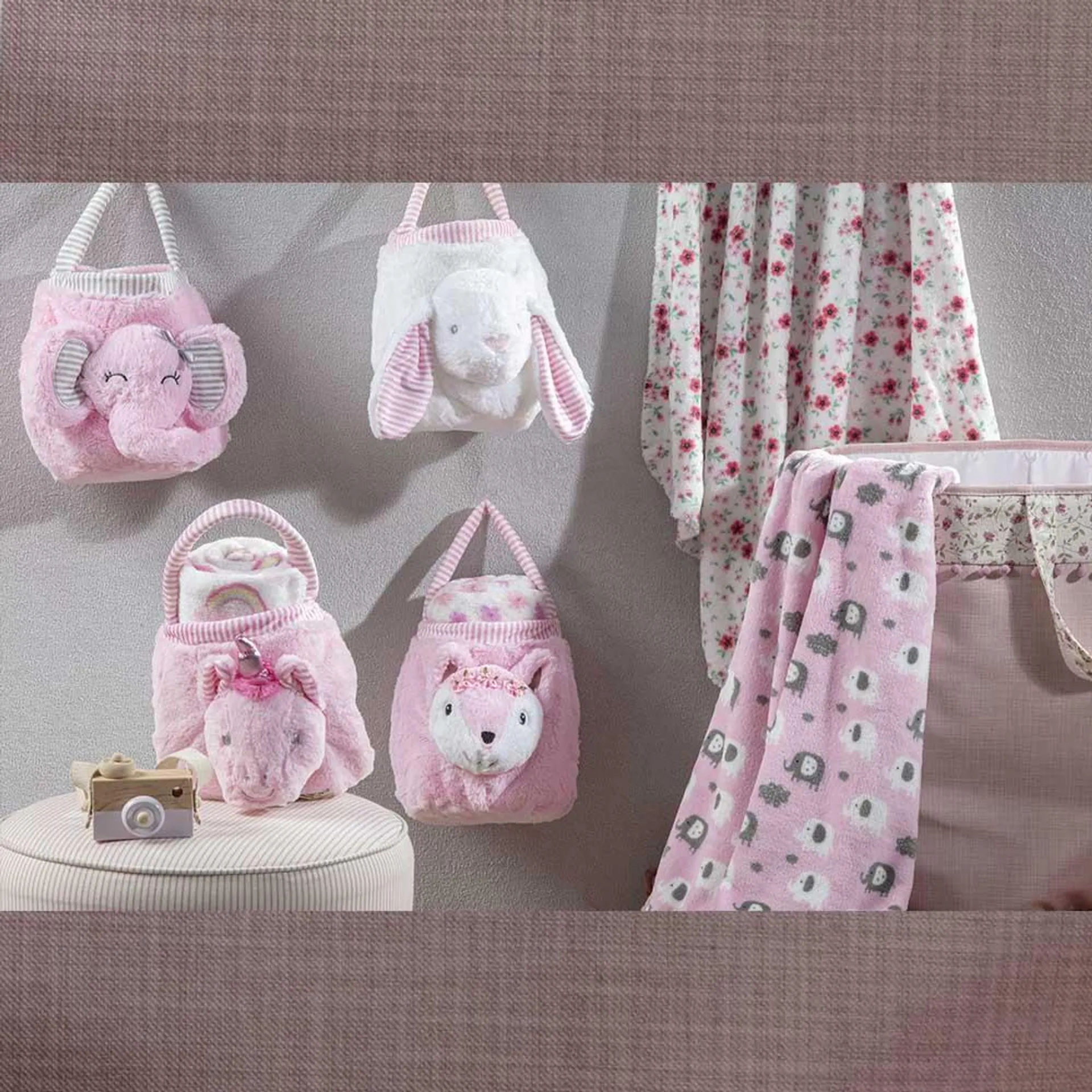 Manta Infantil Le Petit com Bolsa 100% Poliéster Sortimento 1 75x100cm 70082300983725 - Corttex