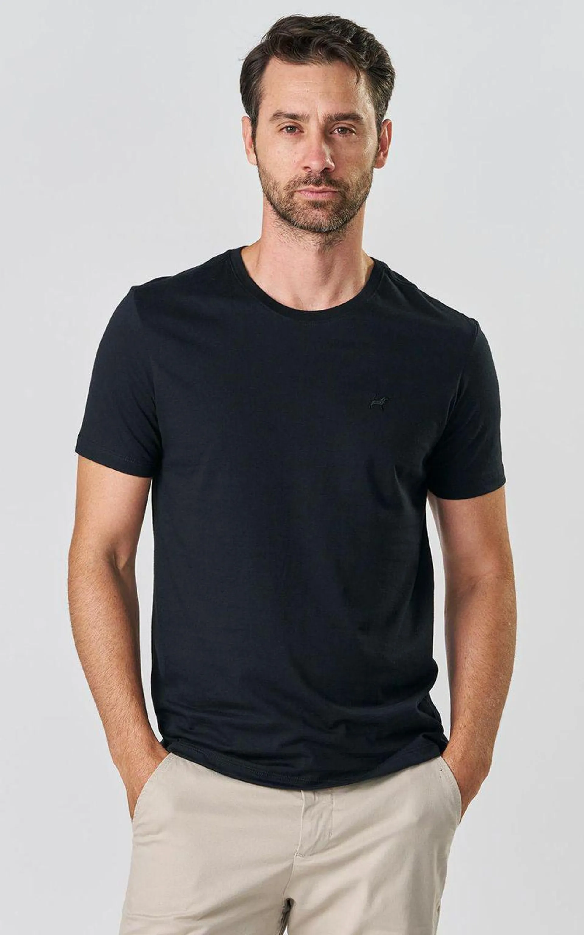 Camiseta Básica - PRETO