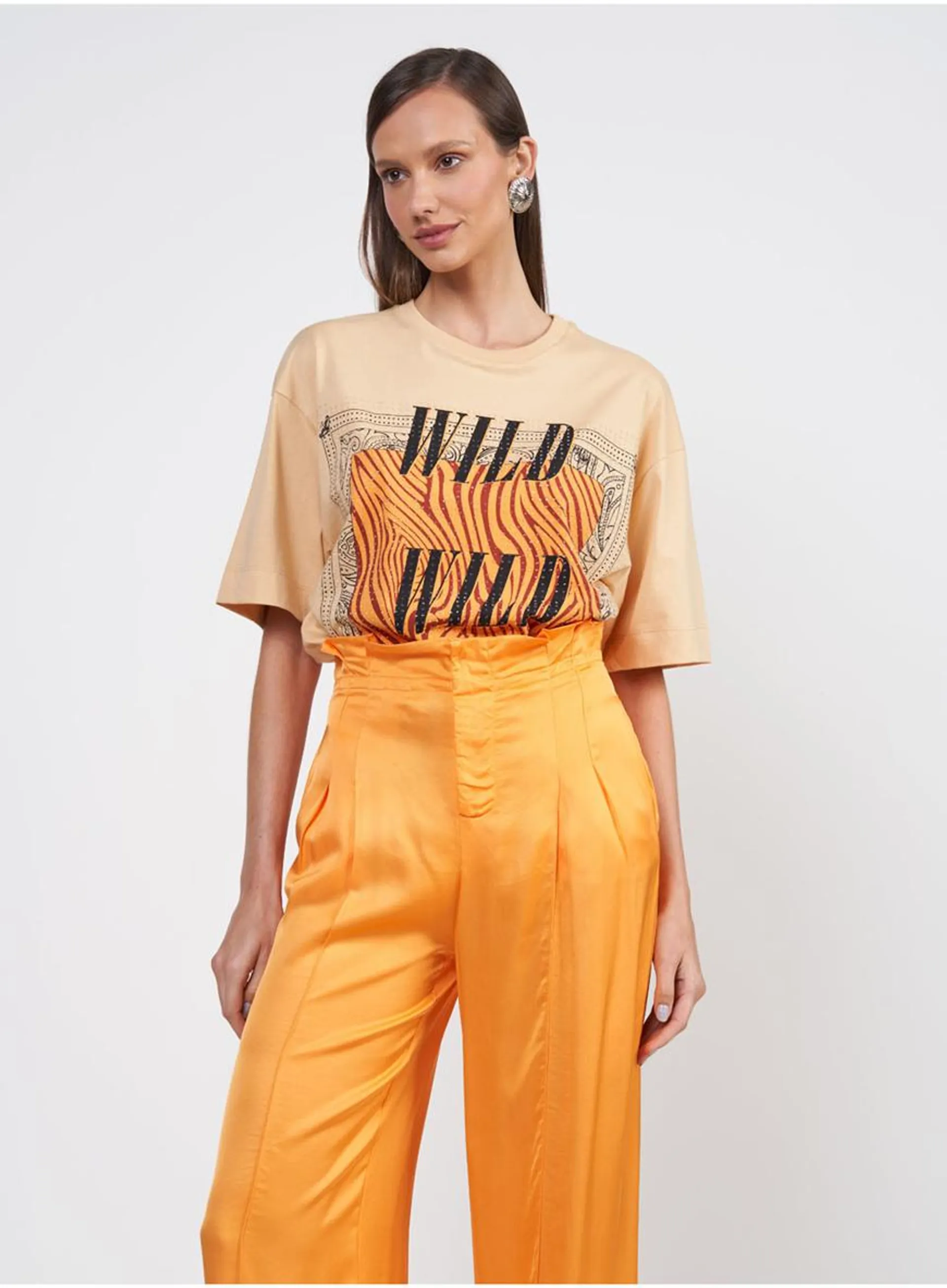 Camiseta Estampada Com Aplicação