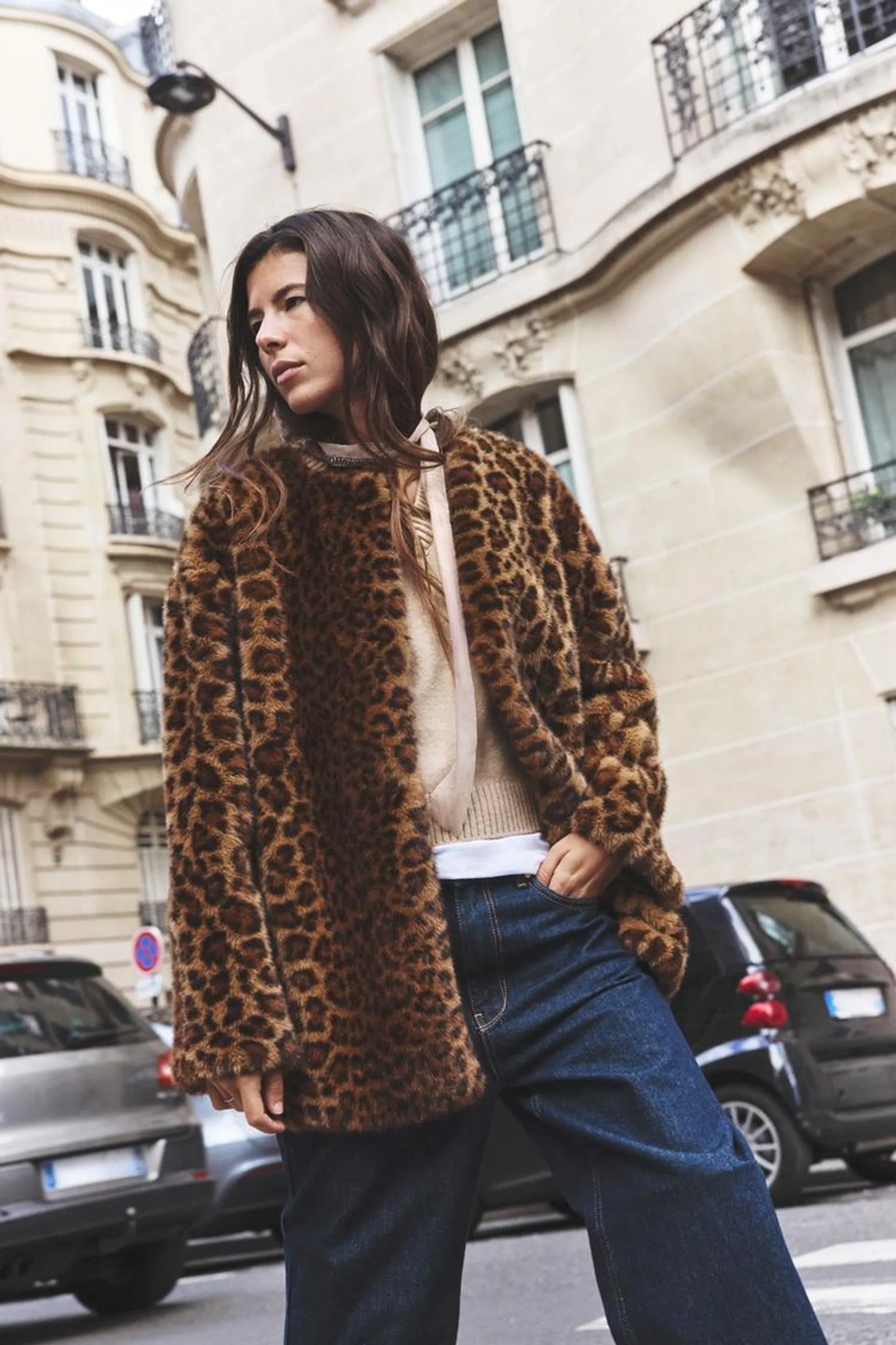 CASACO DE PELO SINTÉTICO COM ESTAMPA ANIMAL PRINT
