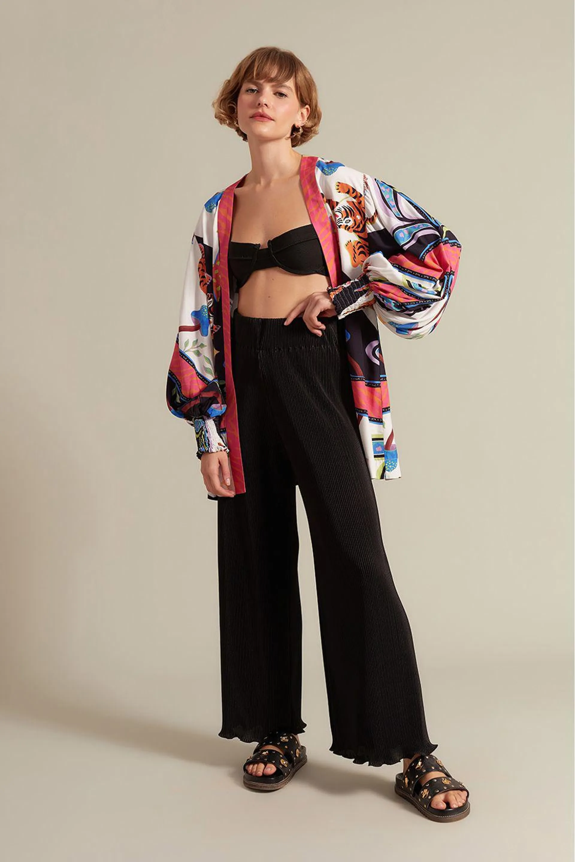 Calça Pantacourt Plissada