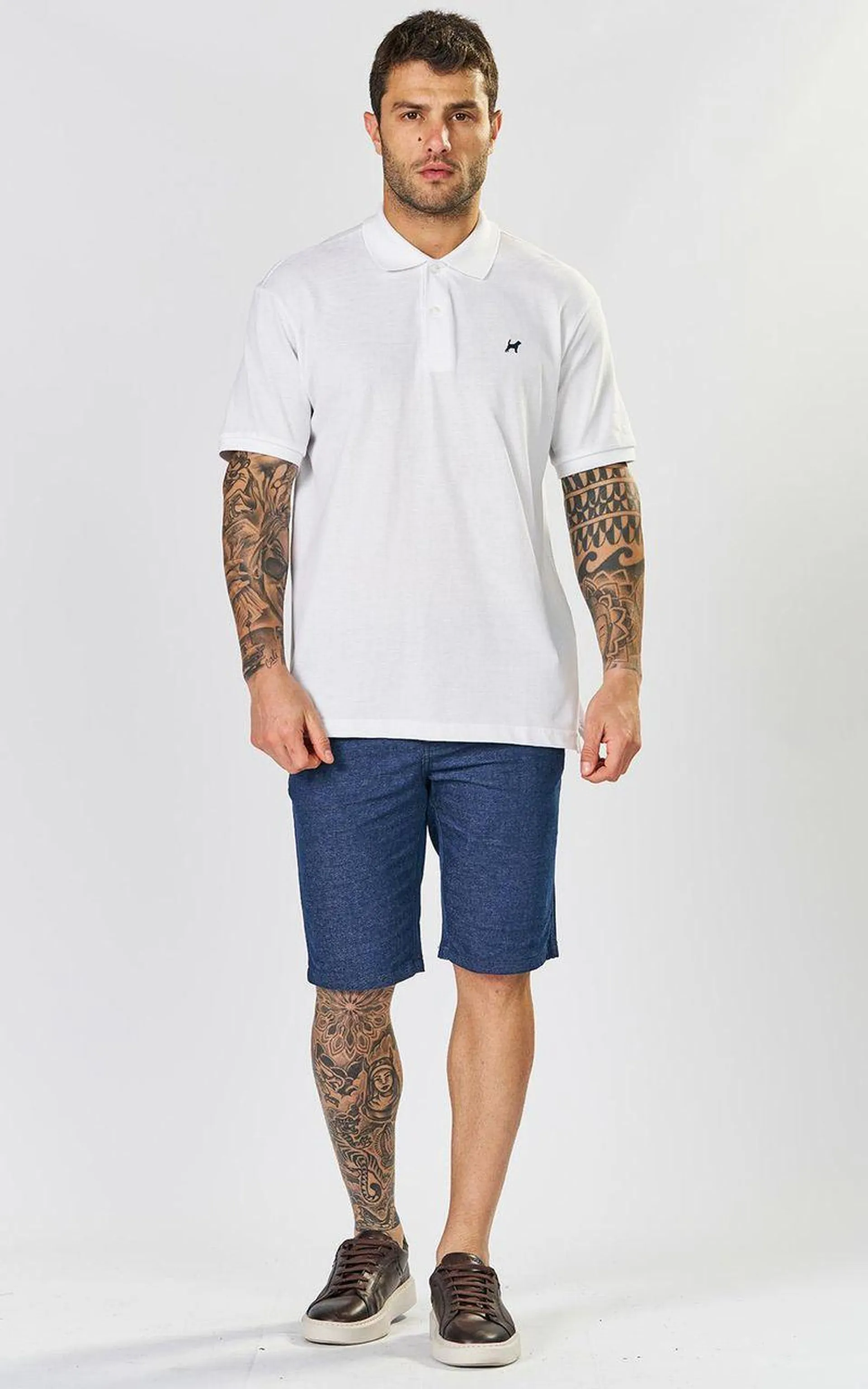 Polo masculina básica bordado contraste. - BRANCO