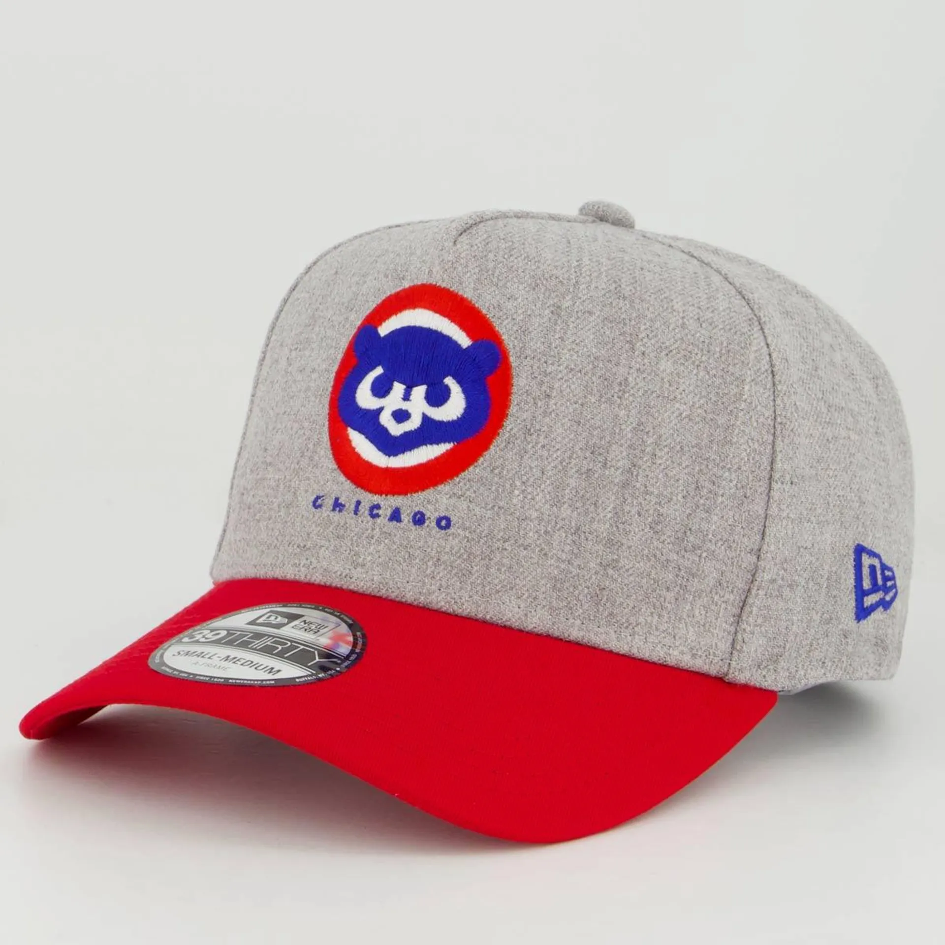 Boné New Era MLB Chicago Cubs 3930 Cinza e Vermelho