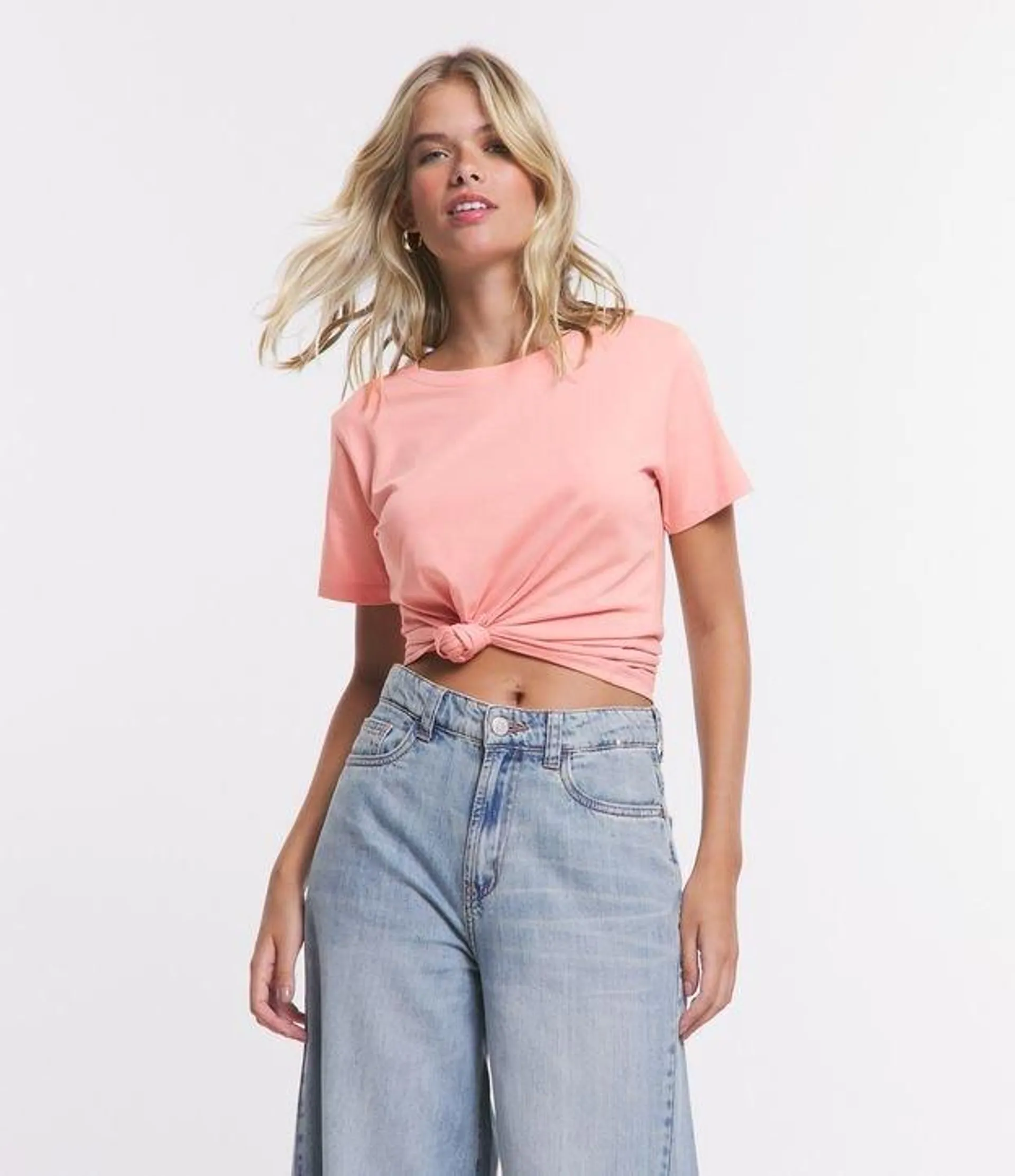 Camiseta em Algodão Peruano com Gola Redonda e Manga Curta Rosa Claro