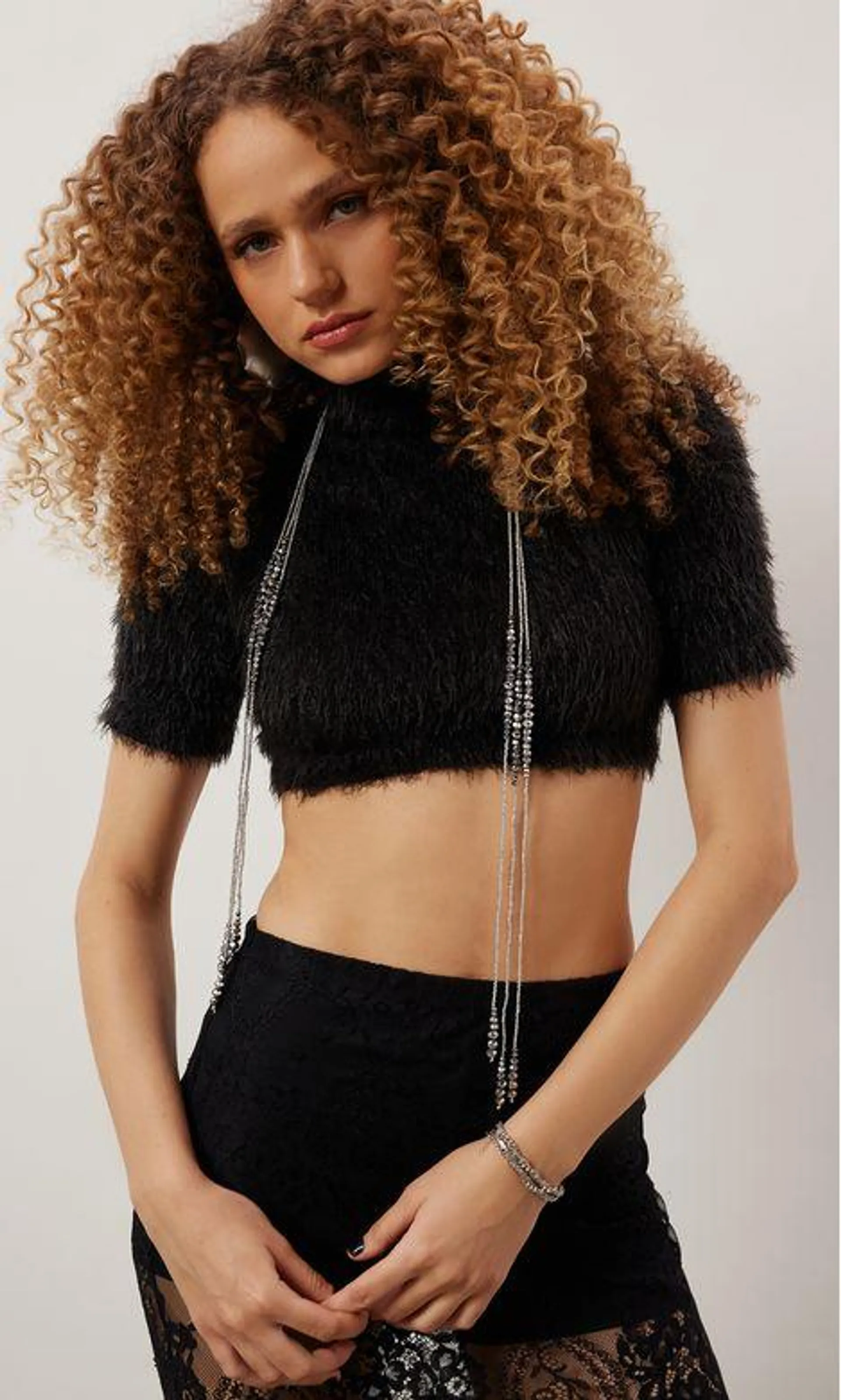 Cropped Faux Fur Gola Alta - Preto