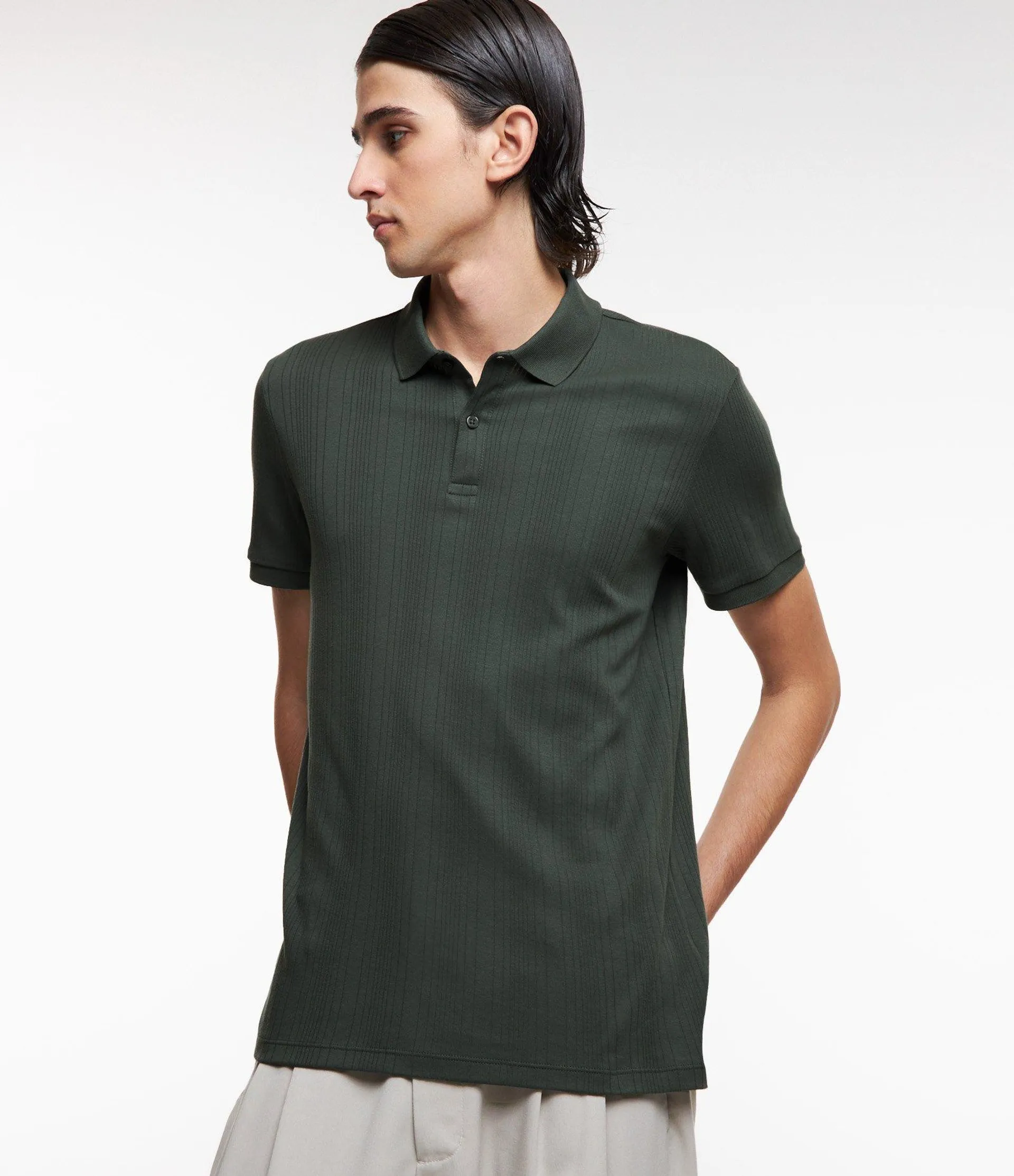 Camiseta Polo Slim em Algodão com Botões e Textura Riscada Cinza Esverdeado