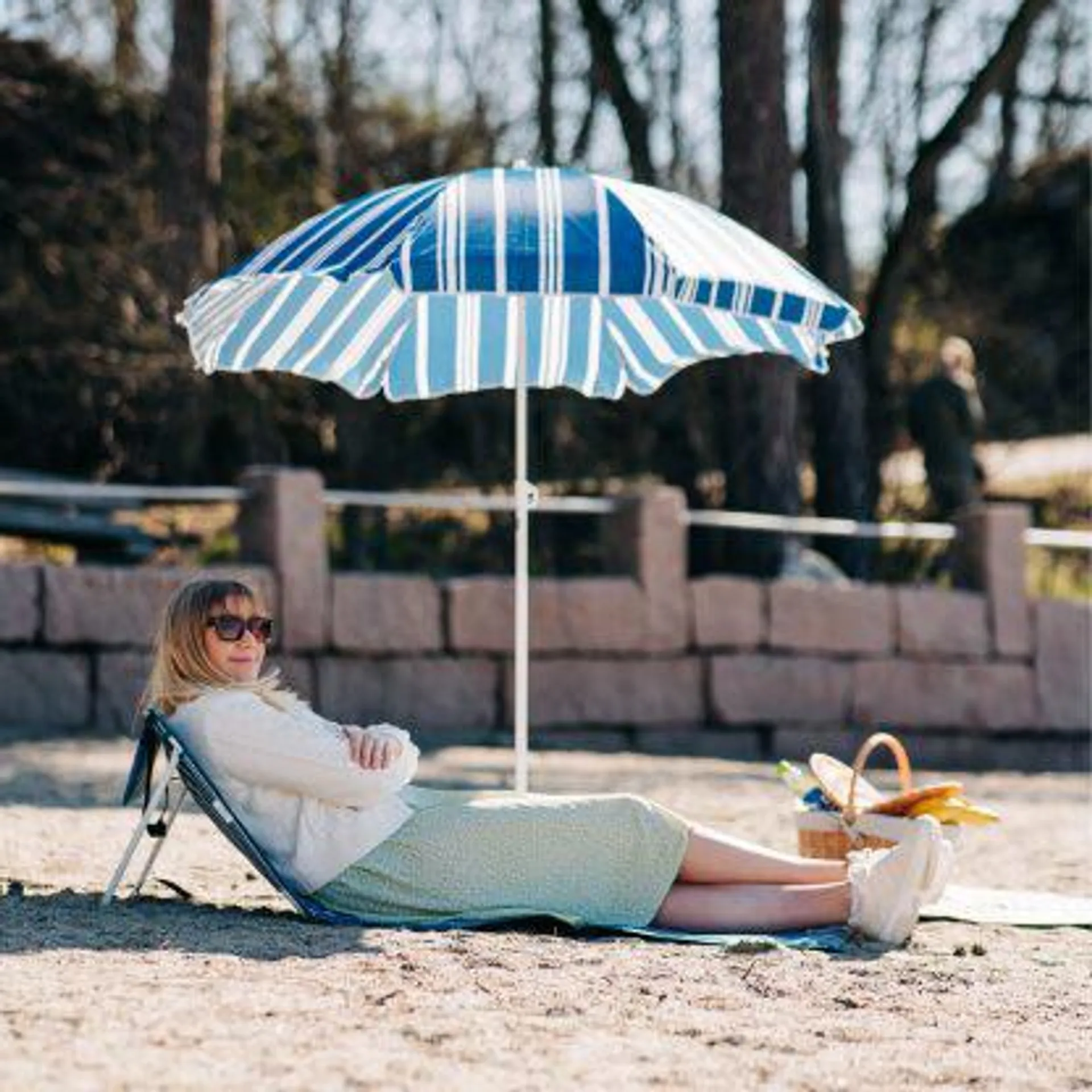 Justerbar strandparasoll Ø180