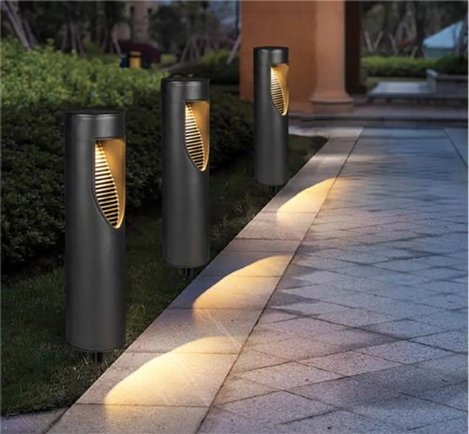 Lampes solaires de jardin