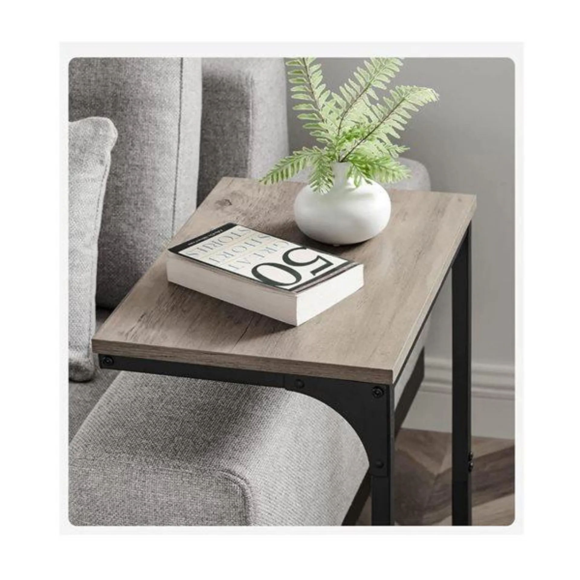 Table d'appoint en forme de C de Boutique Home aspect bois gris et acier noir 15,7 l. x 11,8 p. x 26,3 po h.