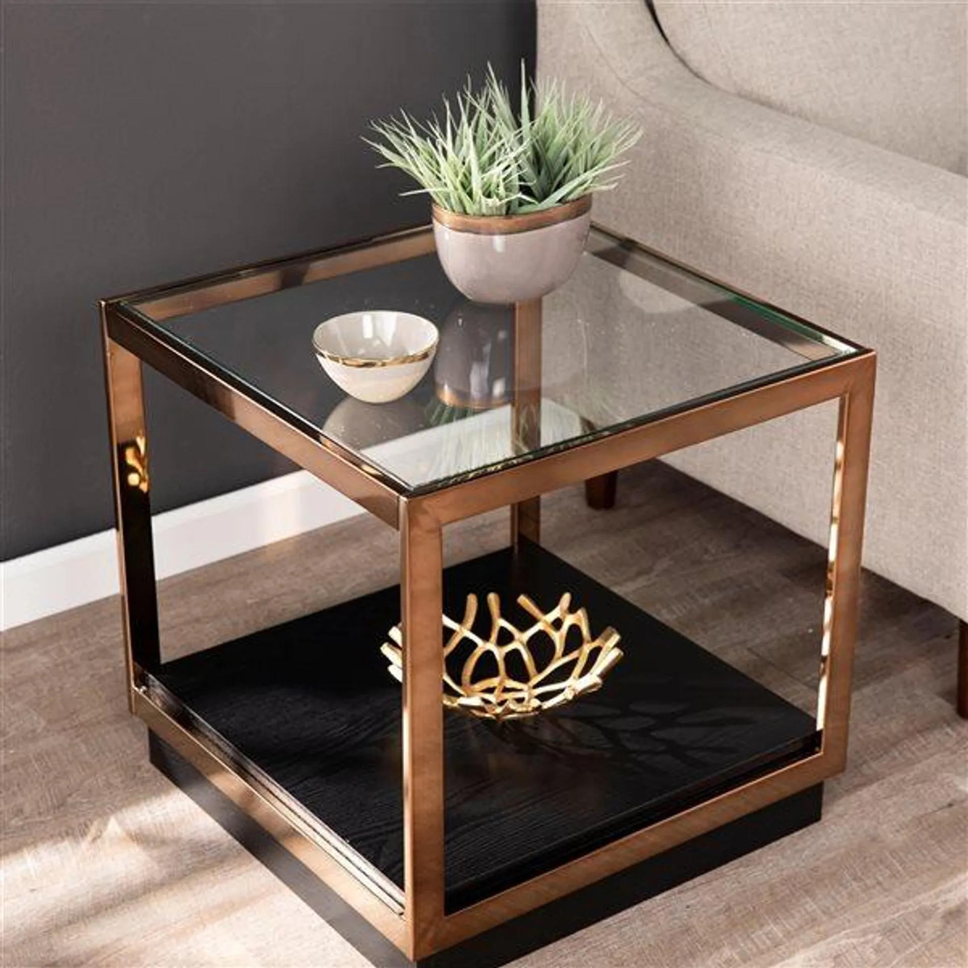 Table pour canapé transitionnelle carrée Humo par Southern Enterprises en verre transparent