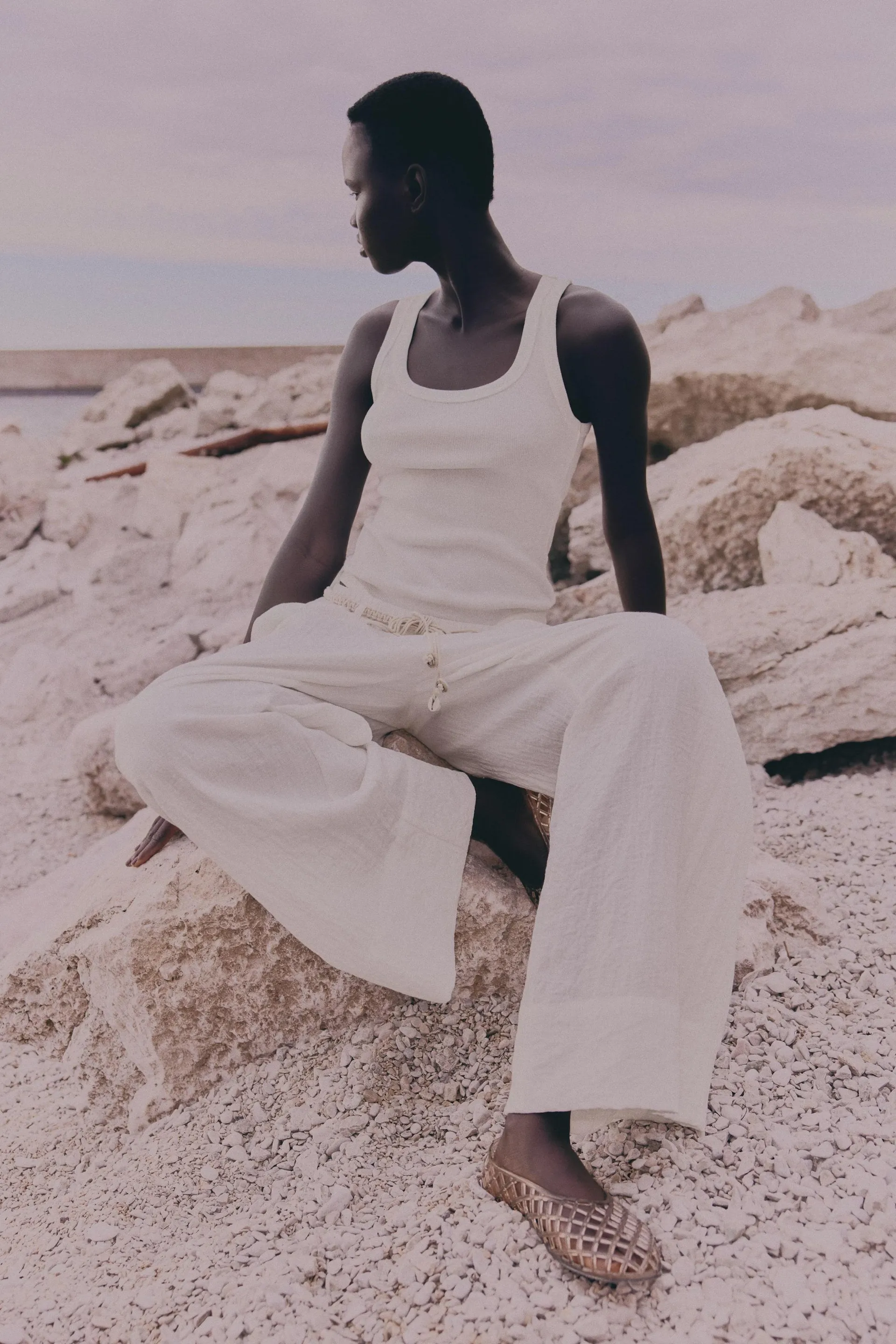 Pantalon avec ceinture en macramé