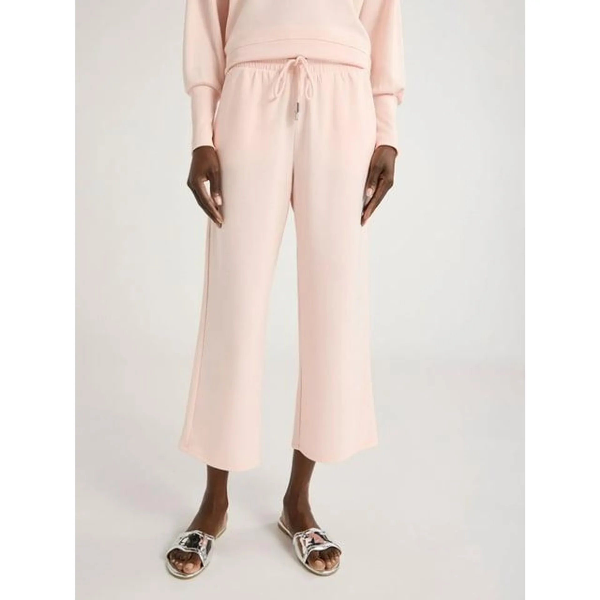 Scoop Women's and Women's Plus Ultimate ScubaKnit Cropped Sweatpants, Sizes XS-4X