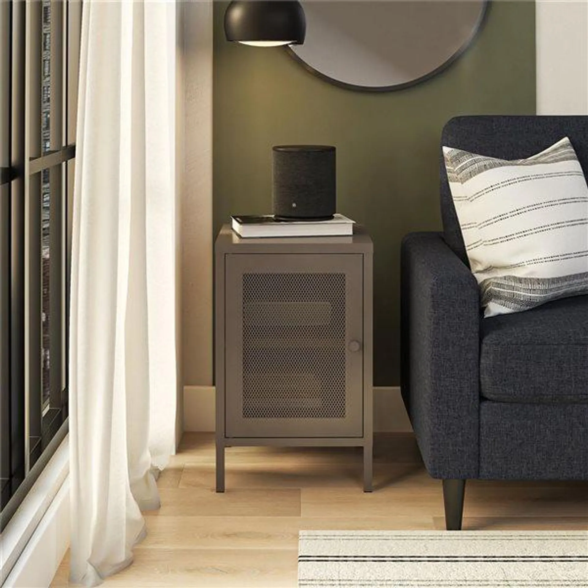 Table d’appoint en métal graphite Sunset District Systembuild Evolution à porte en treillis, 15 l. x 16 p. x 24 h.