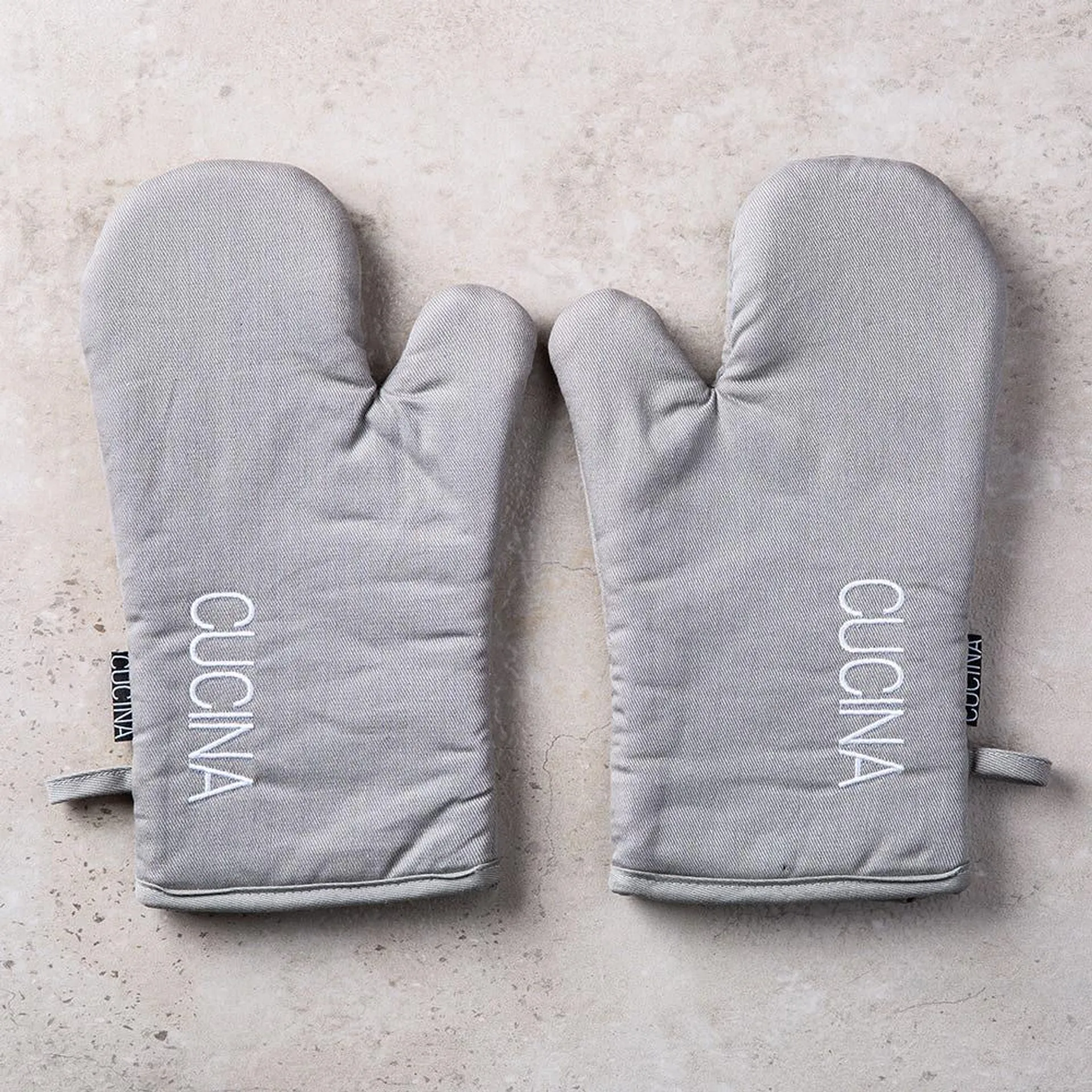 Harman Cucina Cotton Embroidered Oven Mitt - Set of 2 (Grey)