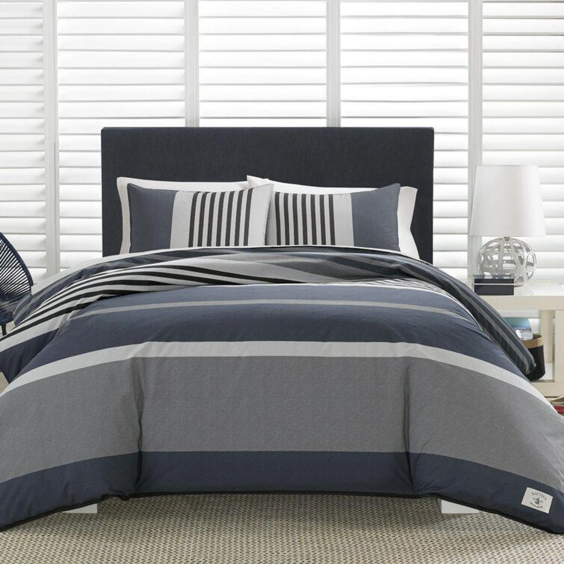 Rendon Navy/Grey Standard Cotton 200 TC Reversible Farmhouse / Country 2 Piece Comforter Set