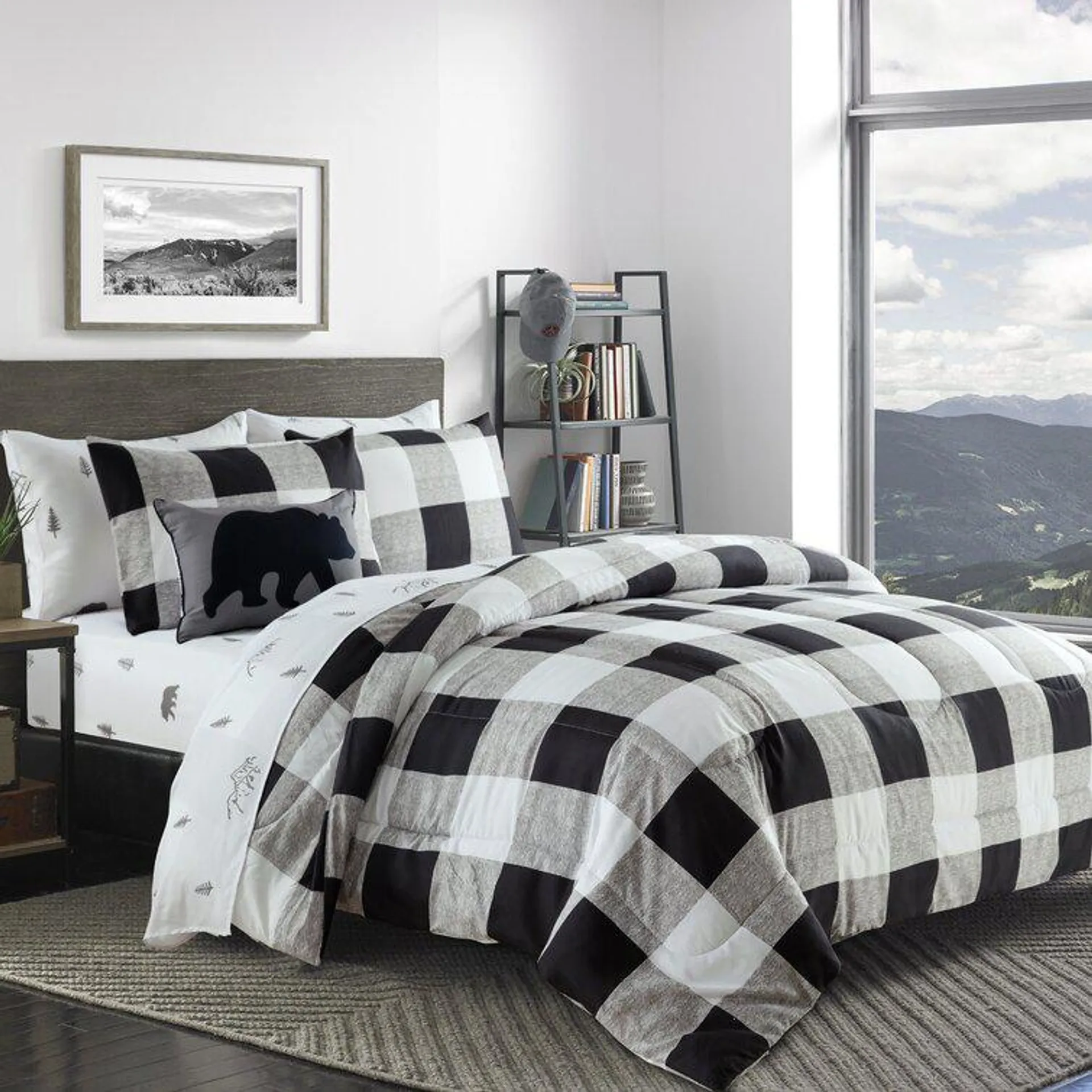 Essan Black/White Microfiber Reversible Comforter Set
