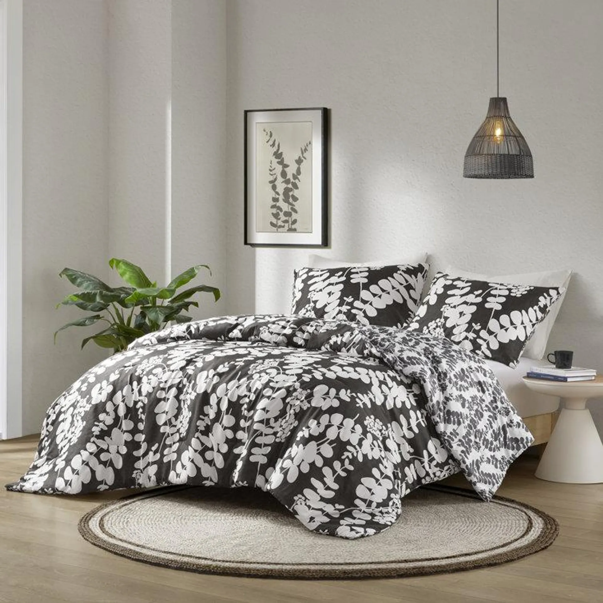 Brayson Floral Reversible Comforter Set in Farmhouse Style