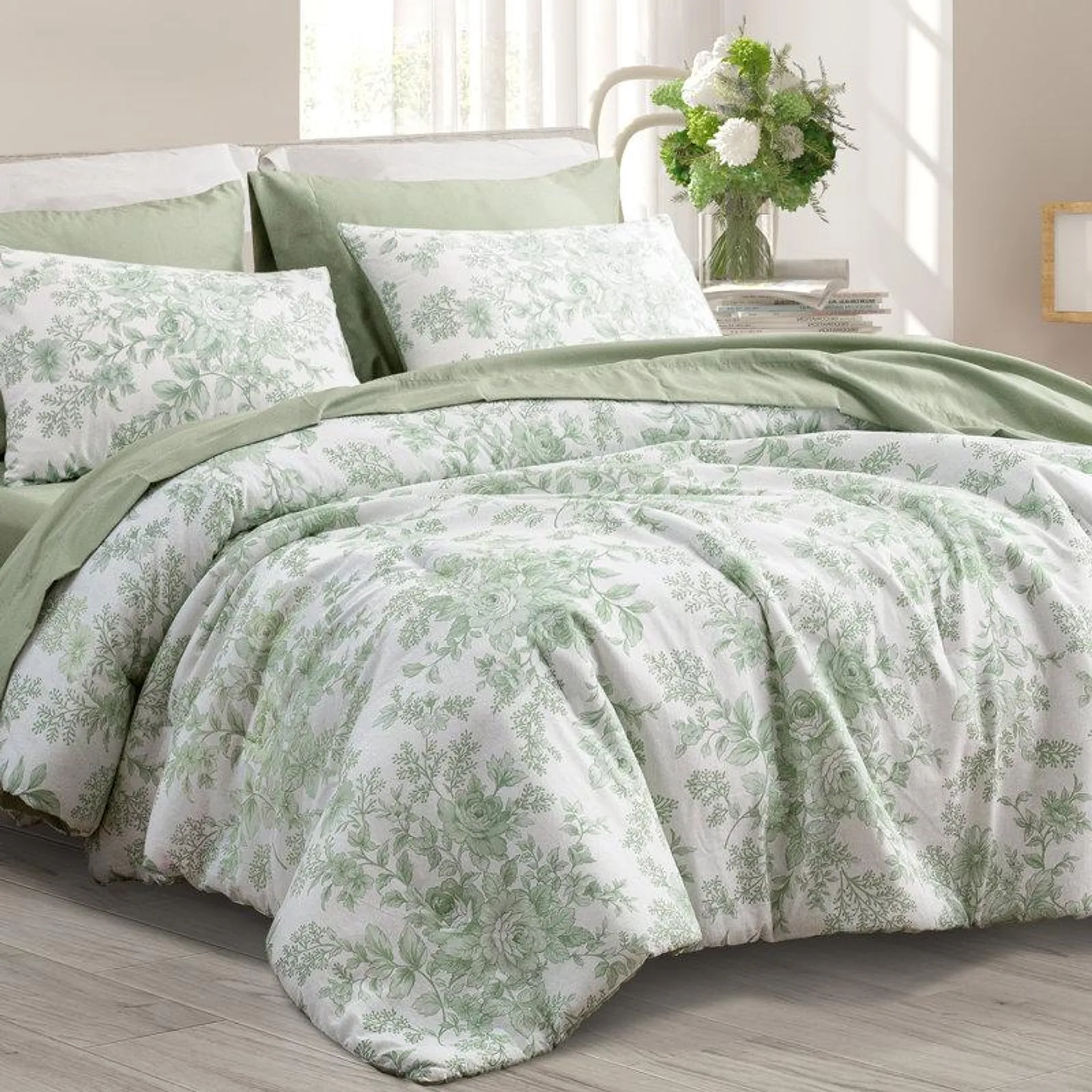 Floral Lightweight Comforter Bedding Set 7 Pieces