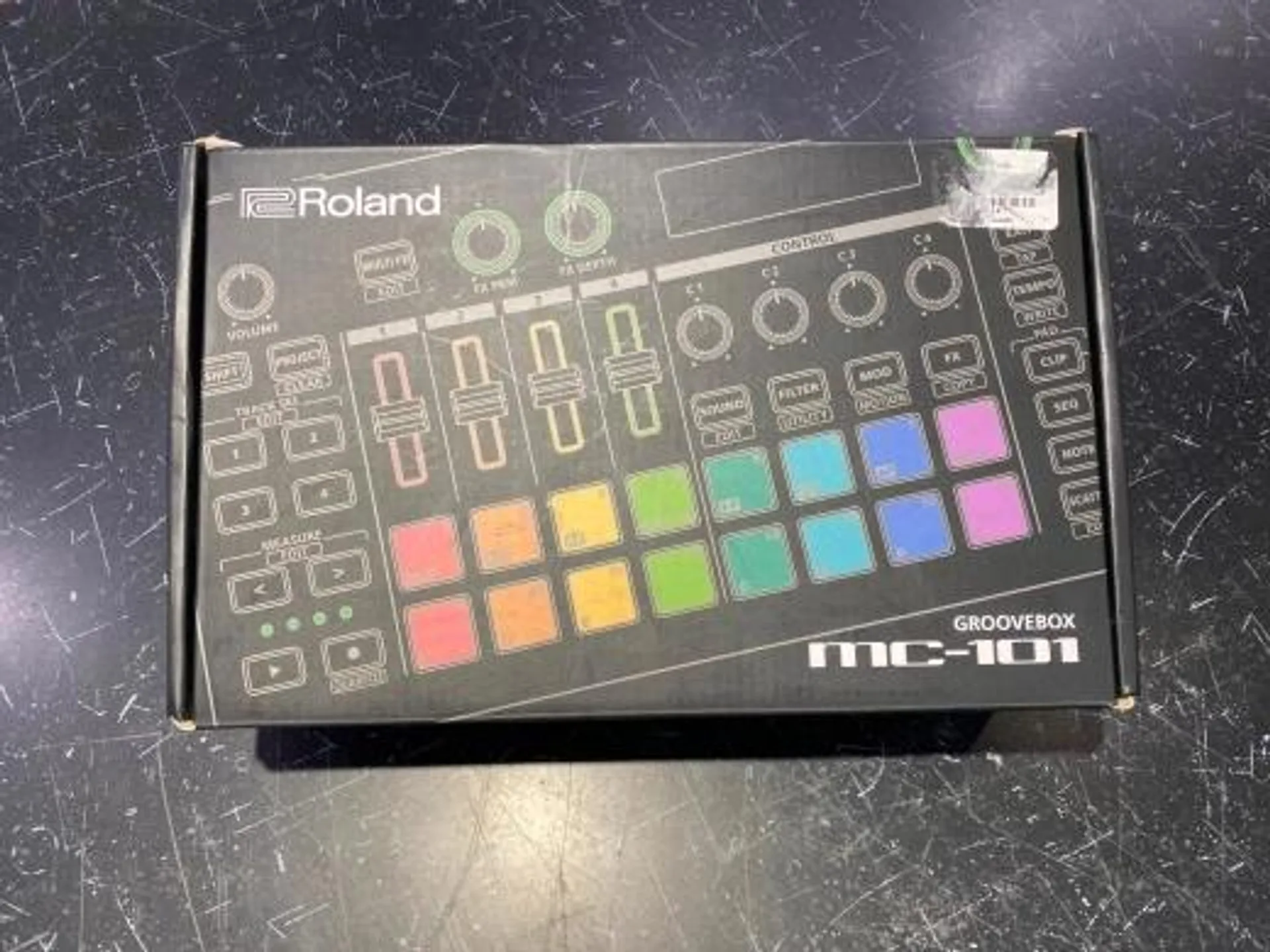 Roland MC-101